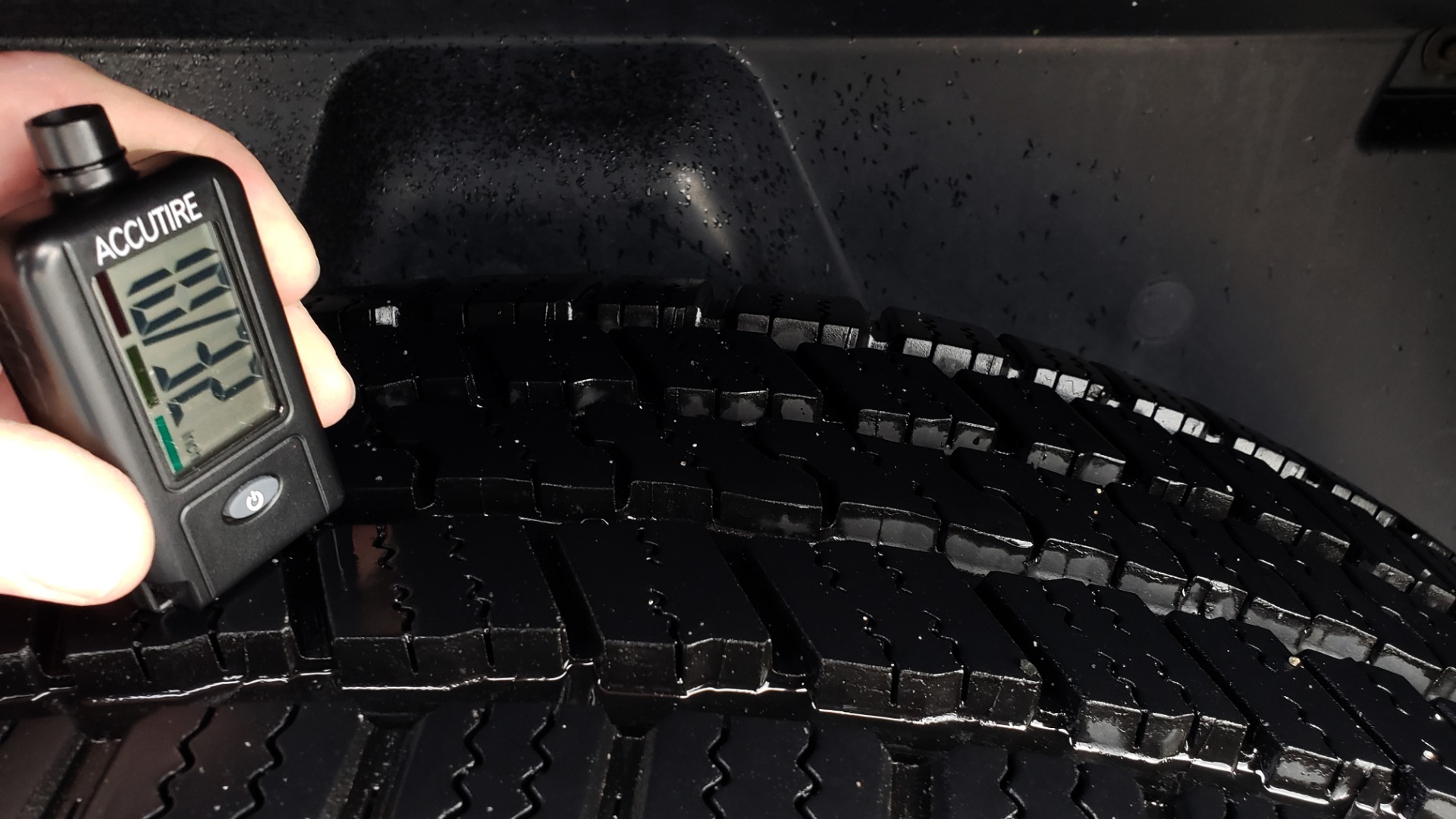 Used 2016 Ram 1500 BIG HORN QUAD CAB 4X4 / 5.7L HEMI V8 / 8-SPD AUTO for sale Sold at Formula Imports in Charlotte NC 28227 76