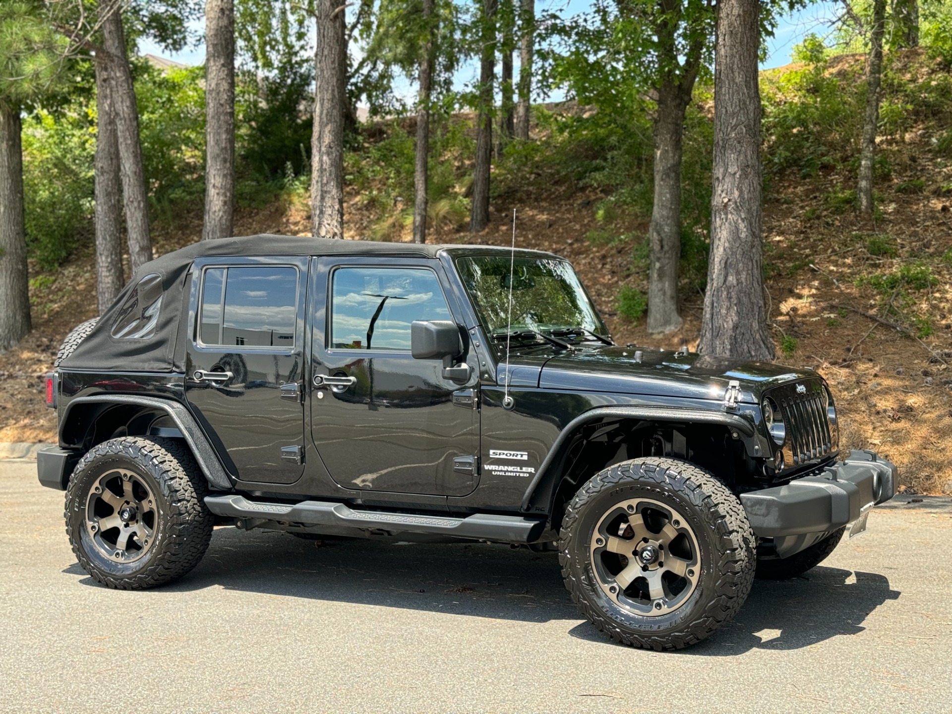 Used 2016 Jeep Wrangler Unlimited Sport POWER MYTOP / FUEL WHEELS / OFFROAD TIRES for sale Sold at Formula Imports in Charlotte NC 28227 15