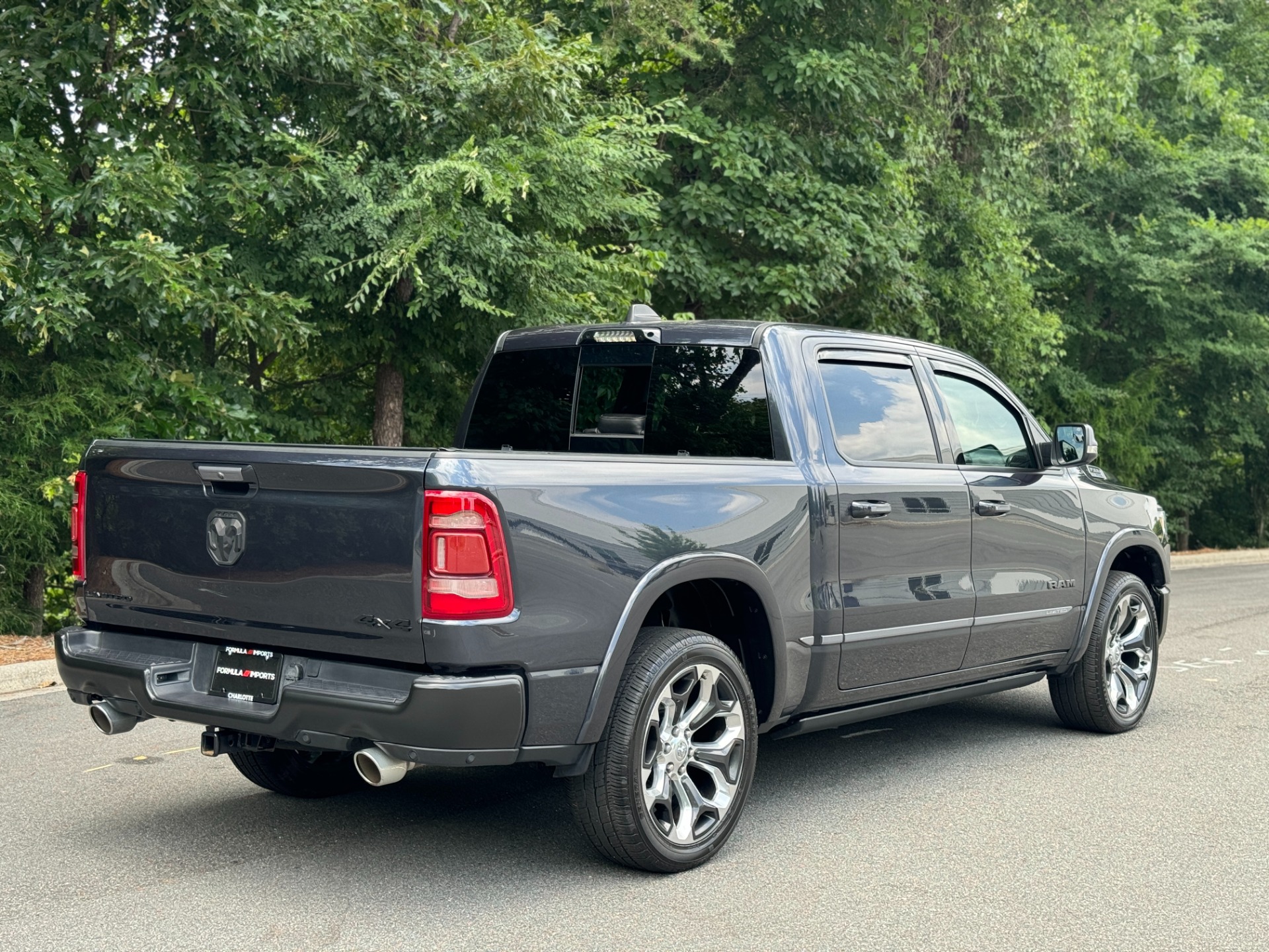 Used 2021 Ram 1500 Limited TECH PKG / LVEL 1 EQ PKG / HARMON KARDON / 22IN WHEELS for sale Sold at Formula Imports in Charlotte NC 28227 12