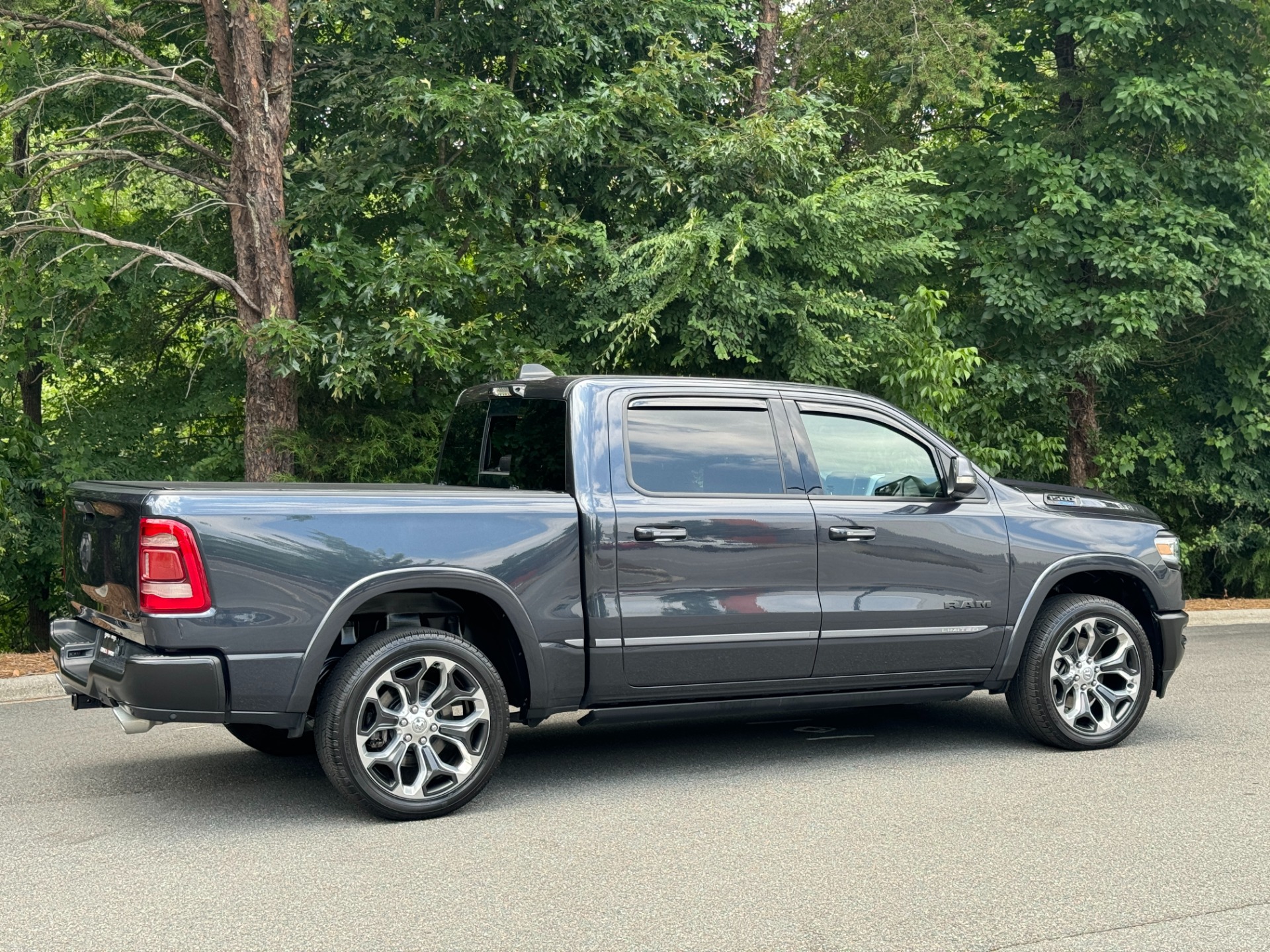 Used 2021 Ram 1500 Limited TECH PKG / LVEL 1 EQ PKG / HARMON KARDON / 22IN WHEELS for sale Sold at Formula Imports in Charlotte NC 28227 13