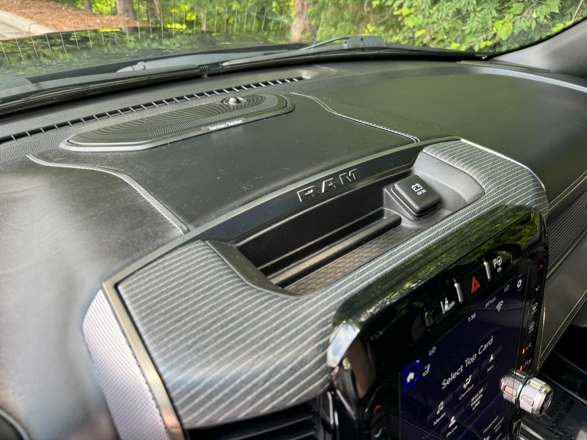 Used 2021 Ram 1500 Limited TECH PKG / LVEL 1 EQ PKG / HARMON KARDON / 22IN WHEELS for sale Sold at Formula Imports in Charlotte NC 28227 33