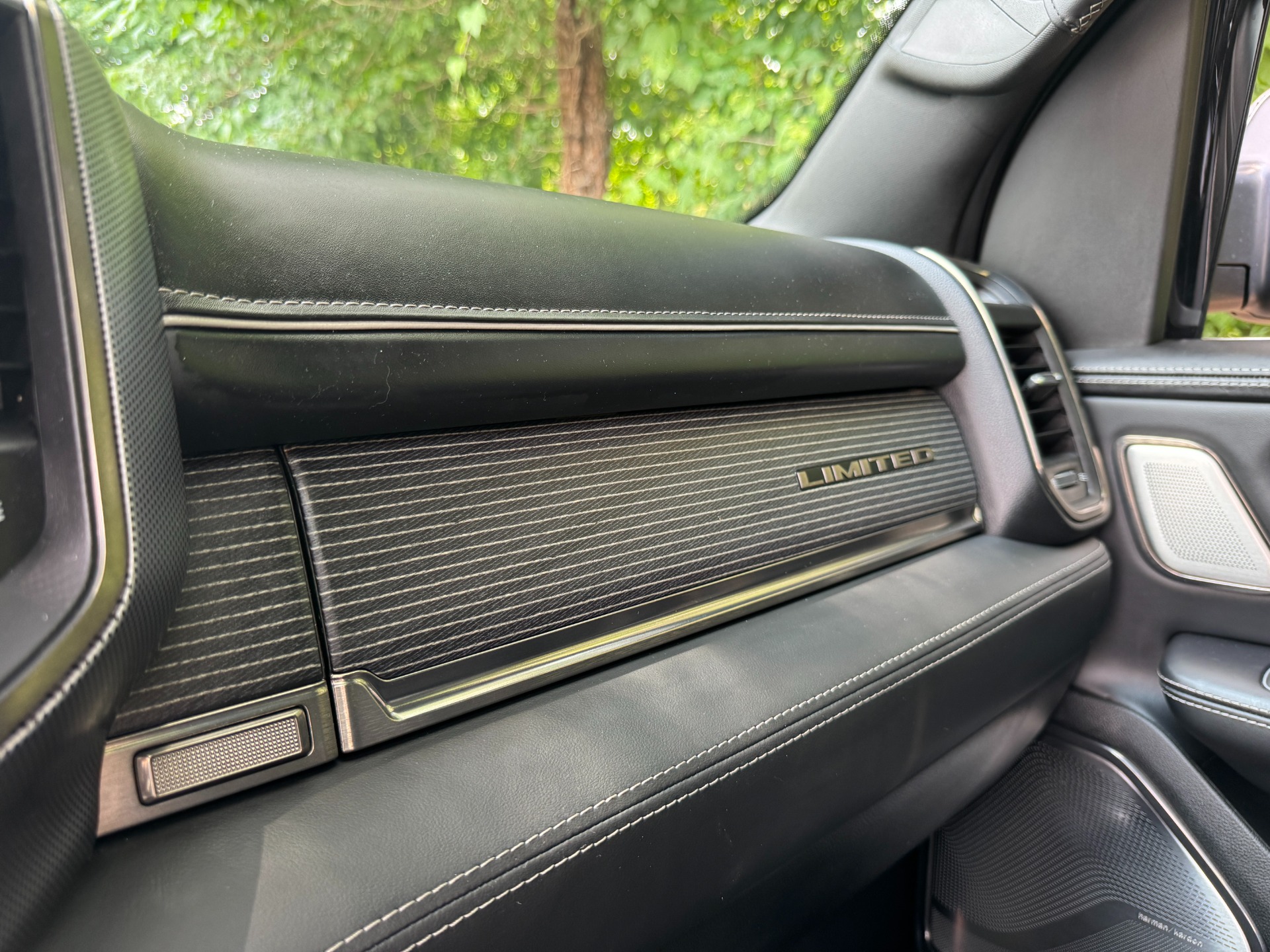 Used 2021 Ram 1500 Limited TECH PKG / LVEL 1 EQ PKG / HARMON KARDON / 22IN WHEELS for sale Sold at Formula Imports in Charlotte NC 28227 34