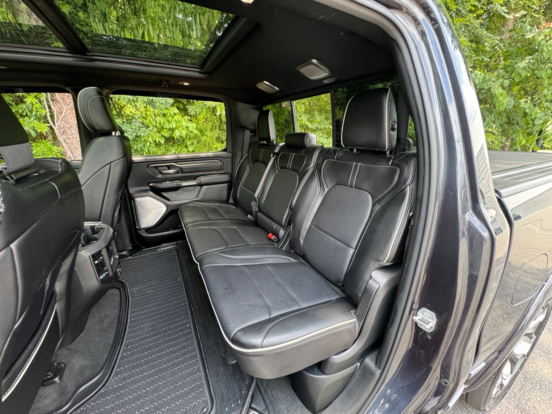 Used 2021 Ram 1500 Limited TECH PKG / LVEL 1 EQ PKG / HARMON KARDON / 22IN WHEELS for sale Sold at Formula Imports in Charlotte NC 28227 44