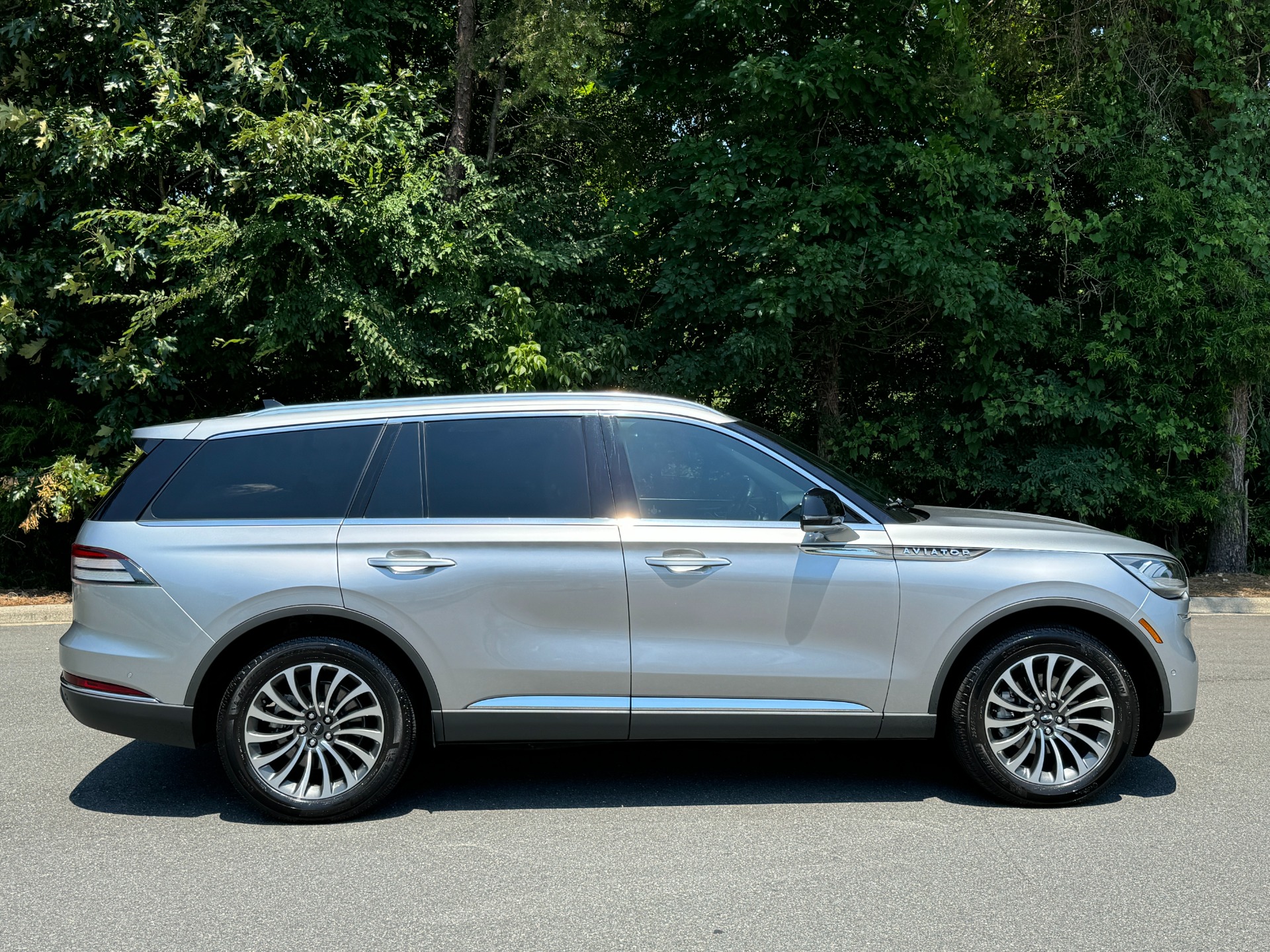 Used 2021 Lincoln Aviator Reserve CO-PILOT 360 PLUS PKG / 201A PKG / ELEMENT PKG PLUS for sale Sold at Formula Imports in Charlotte NC 28227 14