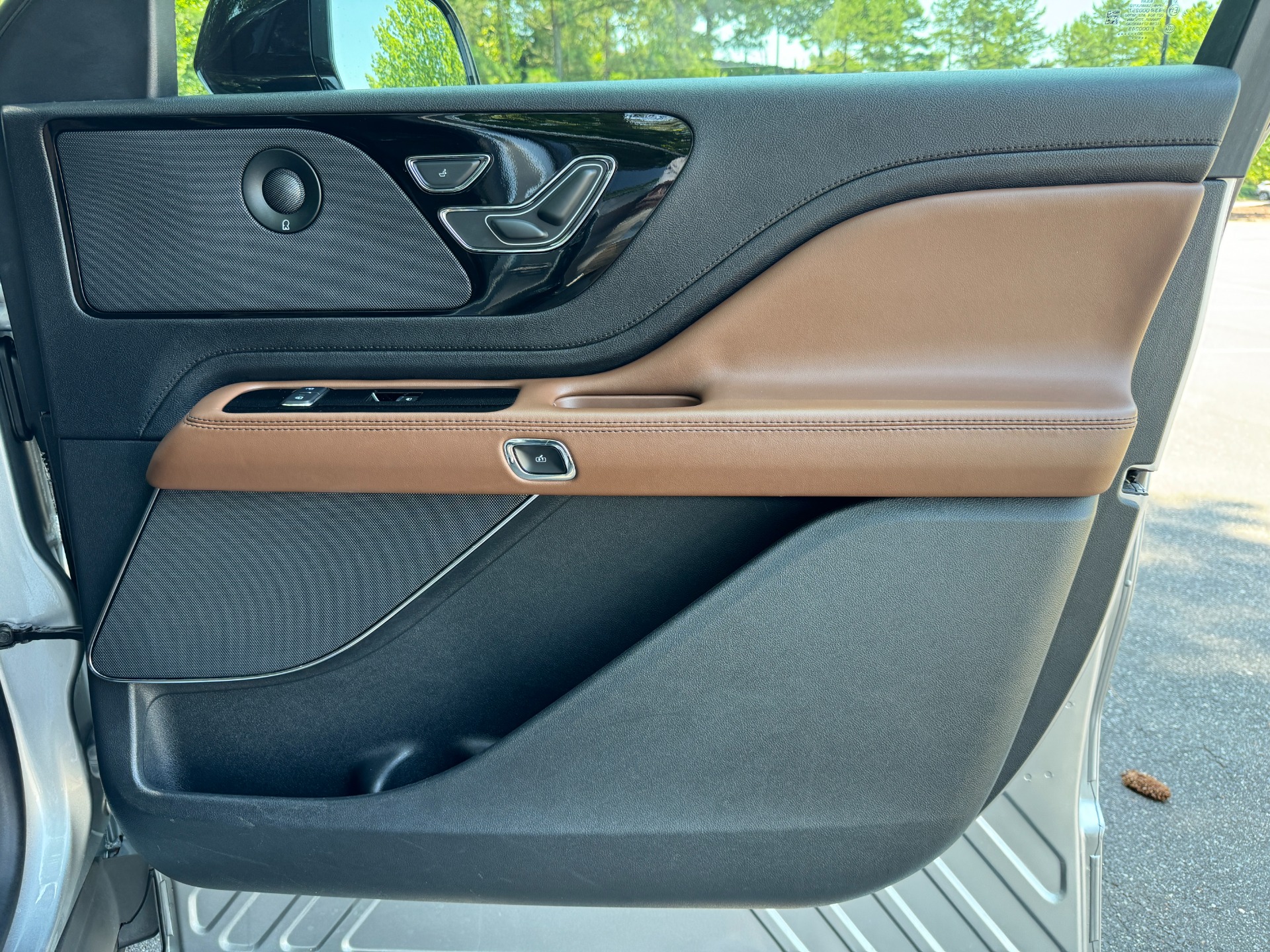 Used 2021 Lincoln Aviator Reserve CO-PILOT 360 PLUS PKG / 201A PKG / ELEMENT PKG PLUS for sale Sold at Formula Imports in Charlotte NC 28227 43