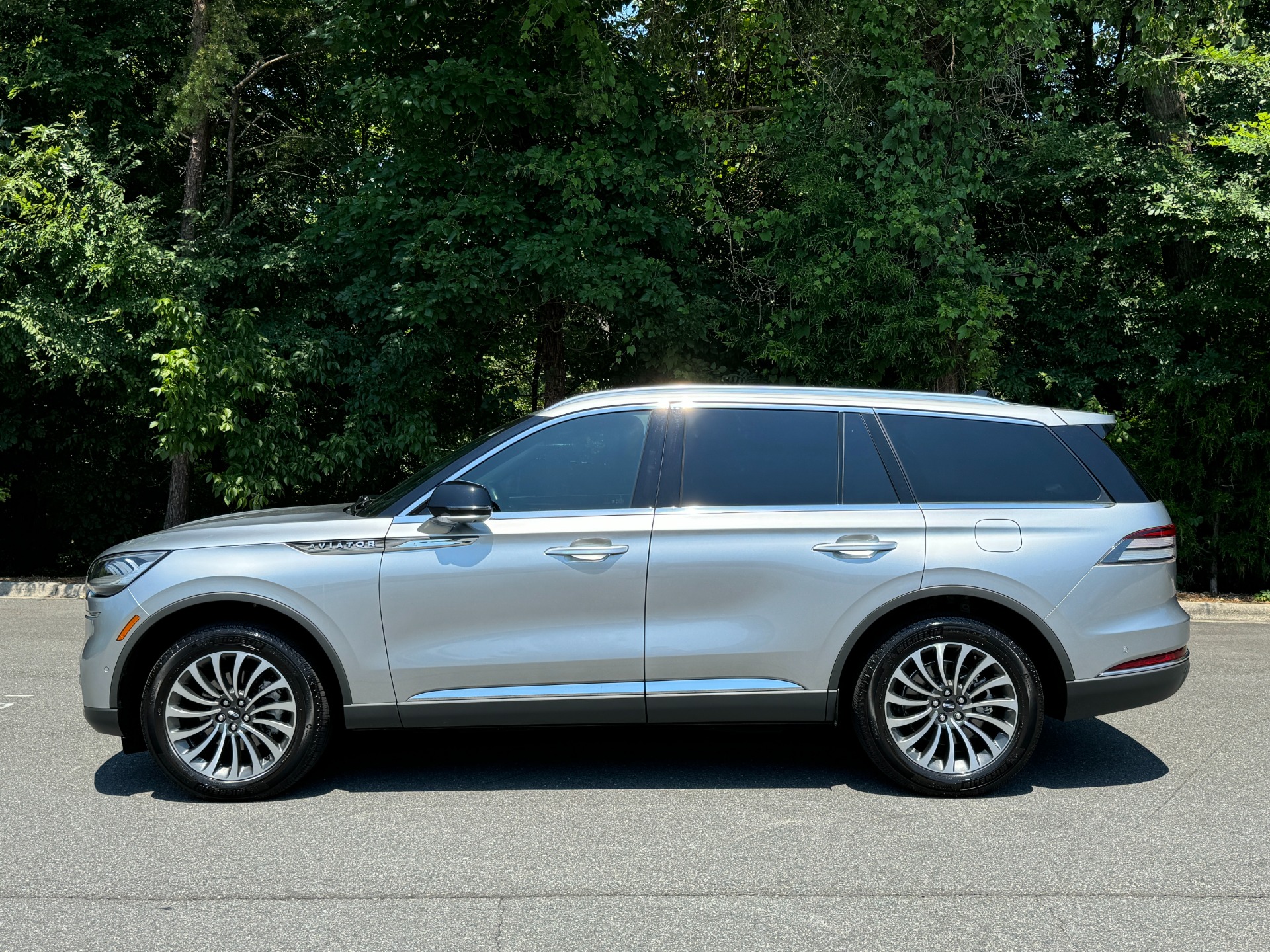 Used 2021 Lincoln Aviator Reserve CO-PILOT 360 PLUS PKG / 201A PKG / ELEMENT PKG PLUS for sale Sold at Formula Imports in Charlotte NC 28227 6