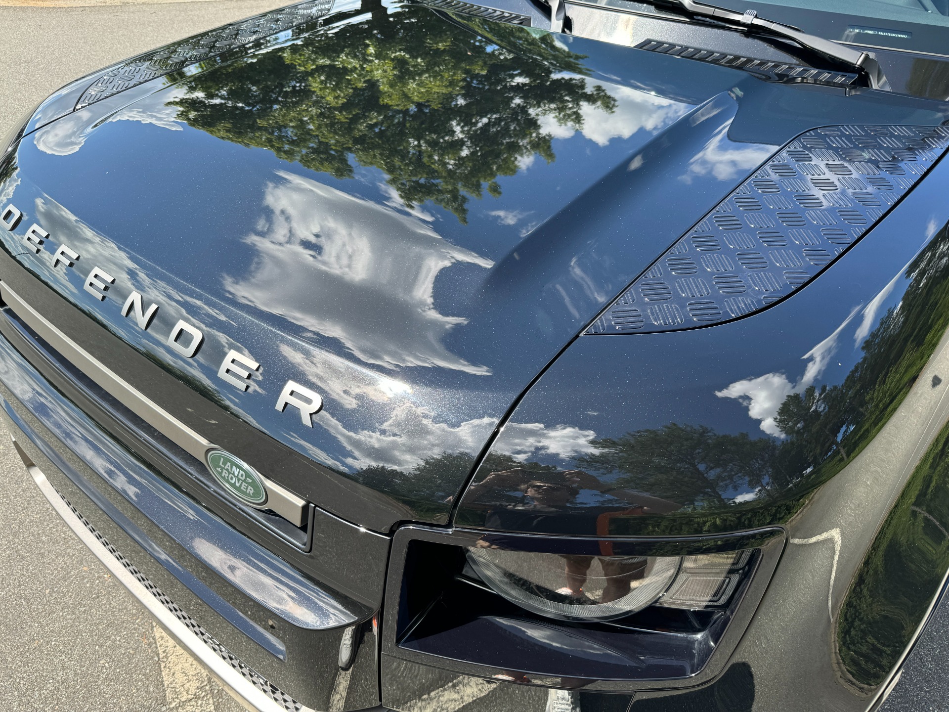 Used 2023 Land Rover Defender X-Dynamic SE for sale Sold at Formula Imports in Charlotte NC 28227 17