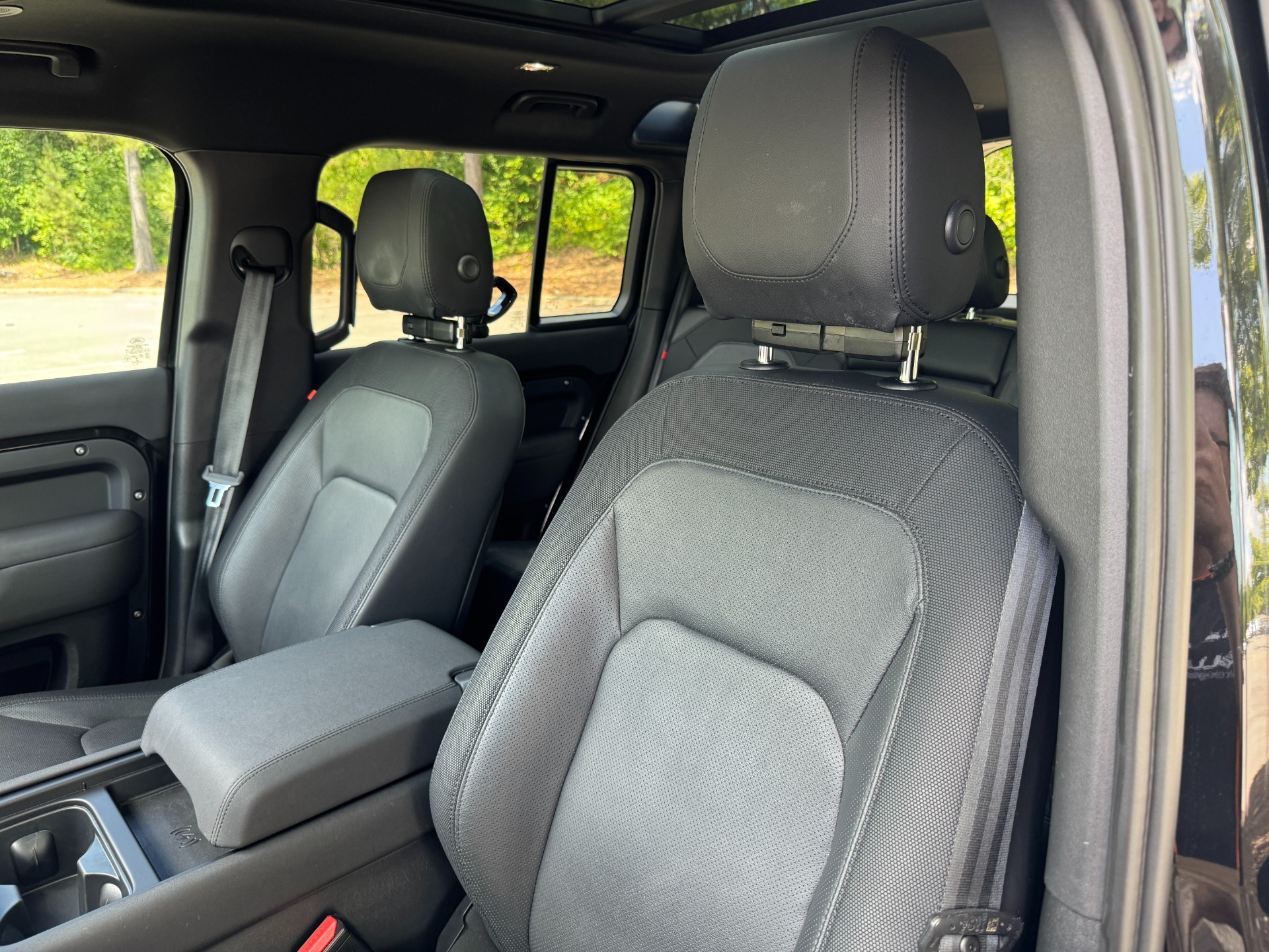 Used 2023 Land Rover Defender X-Dynamic SE for sale Sold at Formula Imports in Charlotte NC 28227 23