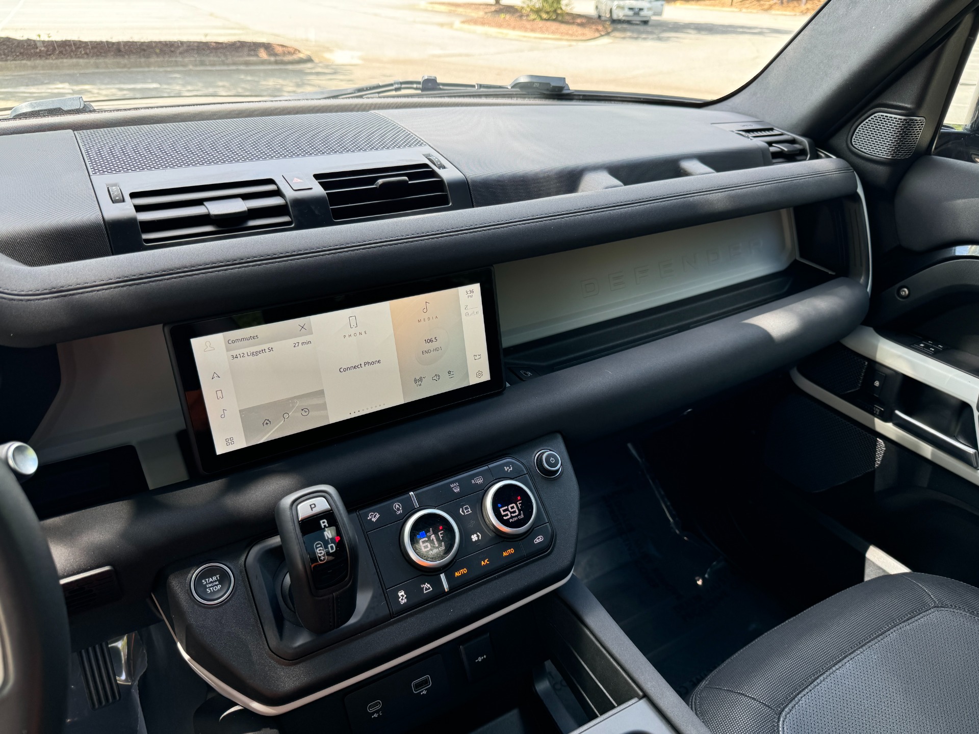 Used 2023 Land Rover Defender X-Dynamic SE for sale Sold at Formula Imports in Charlotte NC 28227 29