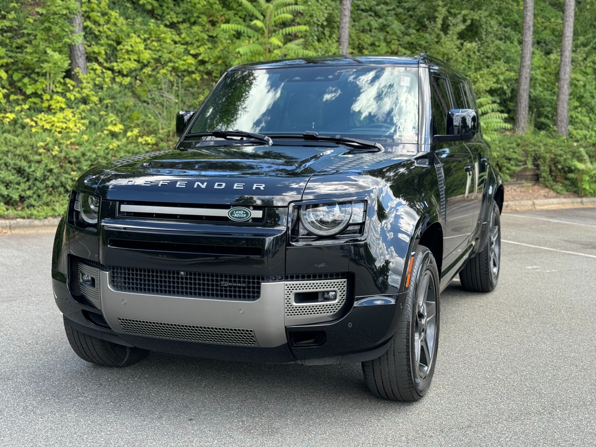 Used 2023 Land Rover Defender X-Dynamic SE for sale Sold at Formula Imports in Charlotte NC 28227 3