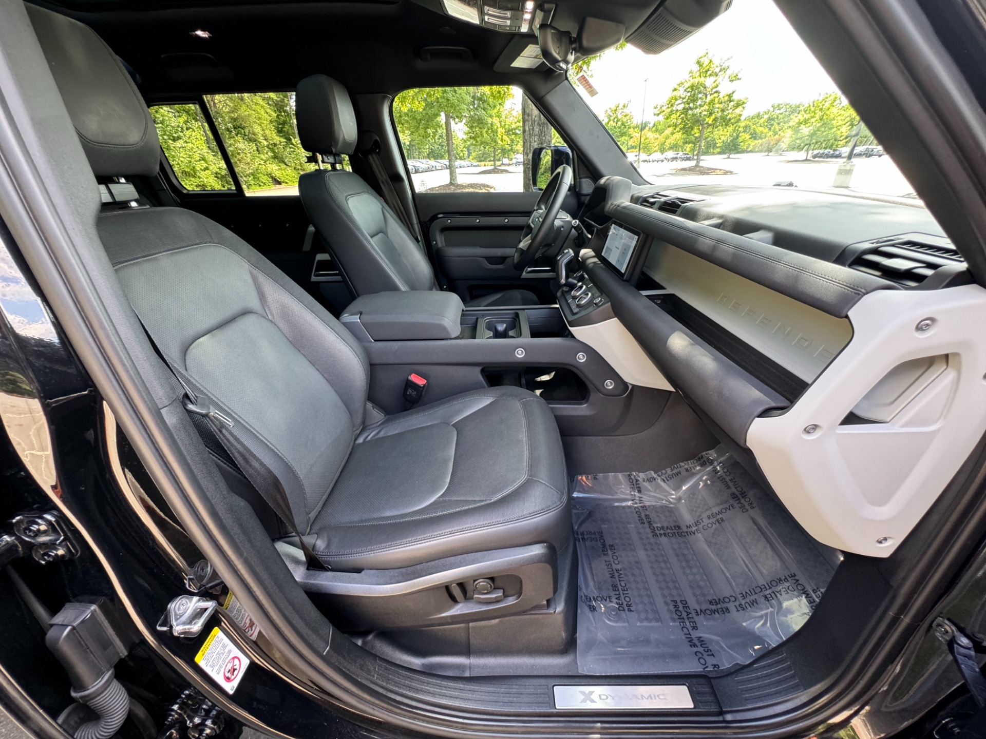 Used 2023 Land Rover Defender X-Dynamic SE for sale Sold at Formula Imports in Charlotte NC 28227 43