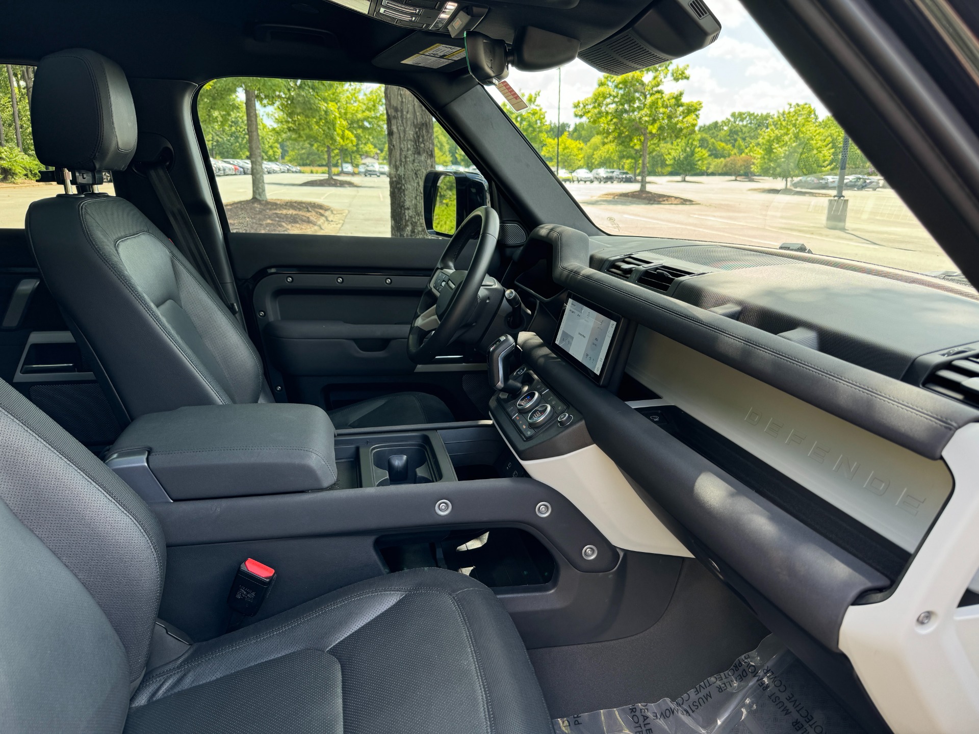 Used 2023 Land Rover Defender X-Dynamic SE for sale Sold at Formula Imports in Charlotte NC 28227 47