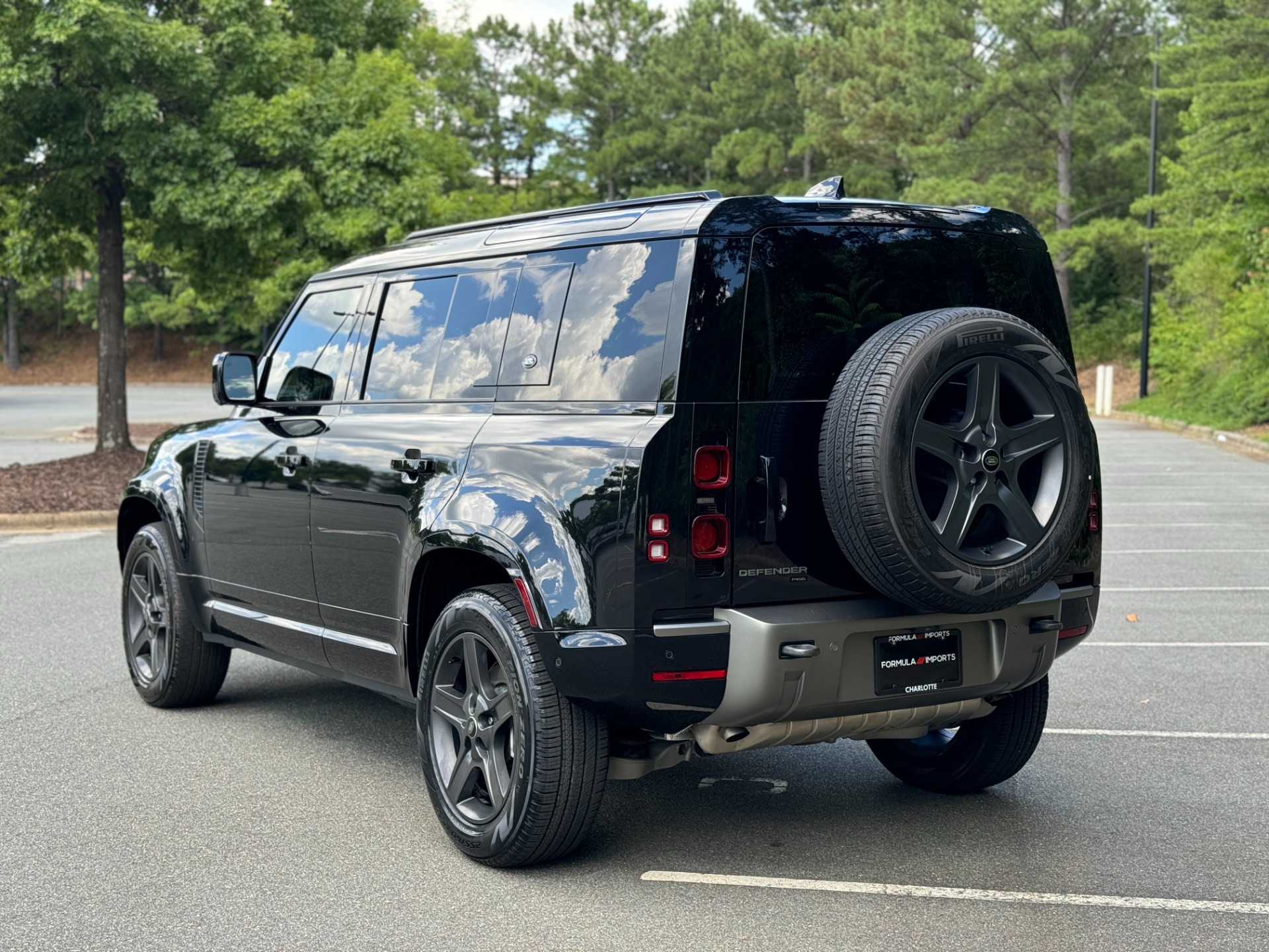Used 2023 Land Rover Defender X-Dynamic SE for sale Sold at Formula Imports in Charlotte NC 28227 8