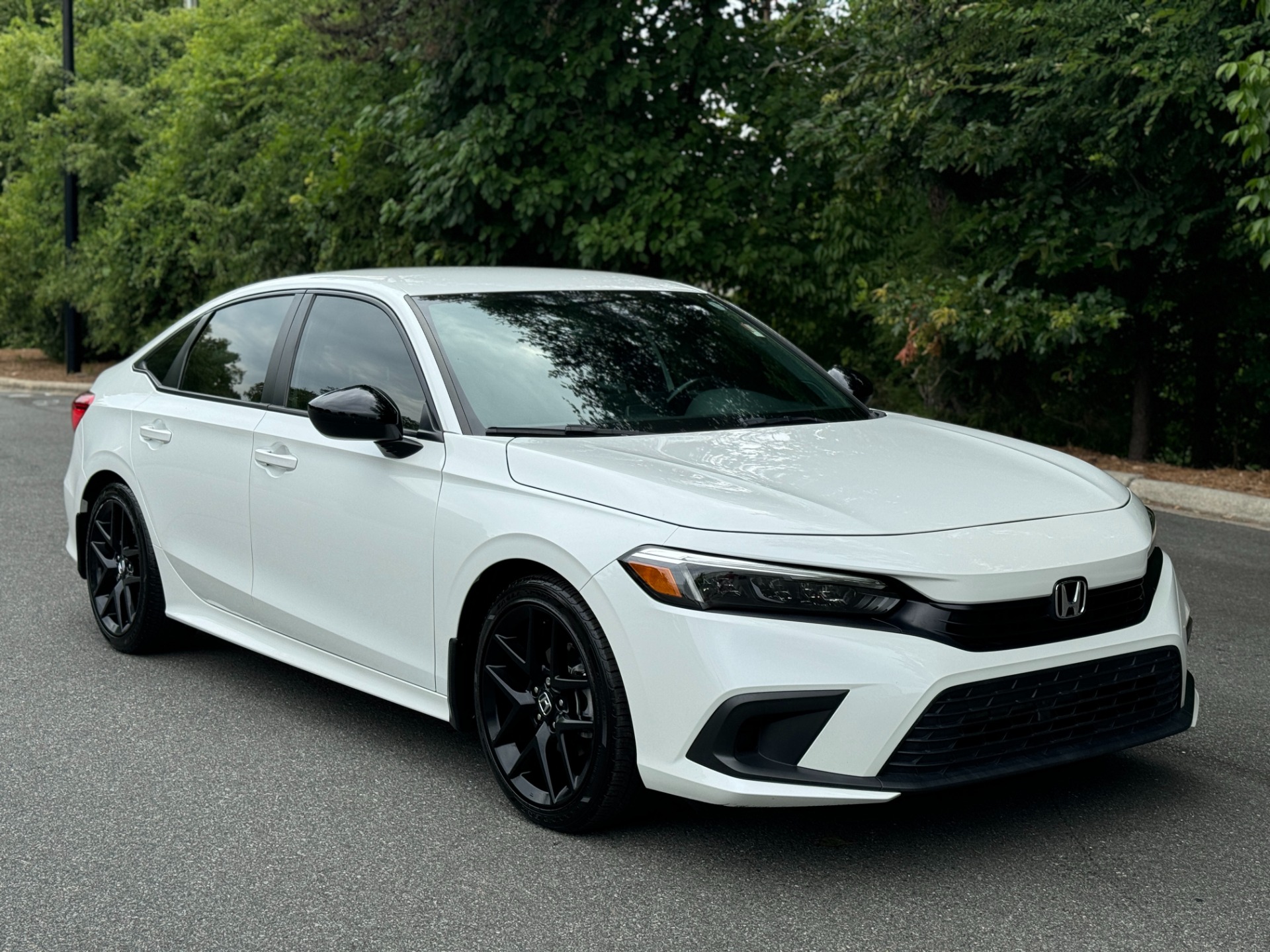 Used 2022 Honda Civic Sedan Sport for sale Sold at Formula Imports in Charlotte NC 28227 16