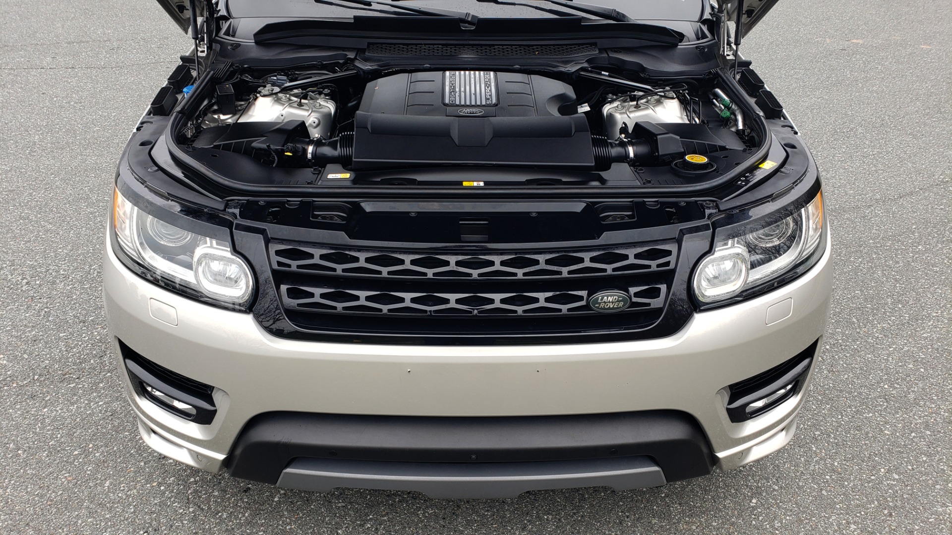 Used 2017 Land Rover RANGE ROVER SPORT HSE DYNAMIC / SC V6 / NAV / PANO-ROOF / REARVIEW for sale Sold at Formula Imports in Charlotte NC 28227 13