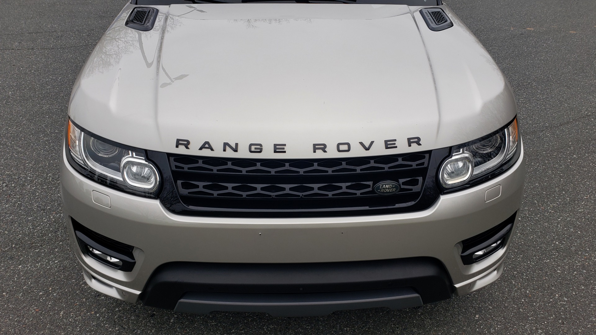 Used 2017 Land Rover RANGE ROVER SPORT HSE DYNAMIC / SC V6 / NAV / PANO-ROOF / REARVIEW for sale Sold at Formula Imports in Charlotte NC 28227 17