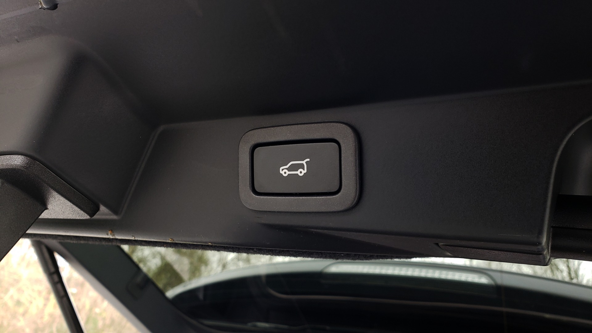 Used 2017 Land Rover RANGE ROVER SPORT HSE DYNAMIC / SC V6 / NAV / PANO-ROOF / REARVIEW for sale Sold at Formula Imports in Charlotte NC 28227 24