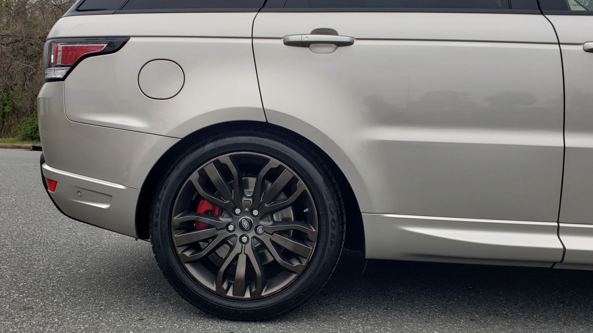 Used 2017 Land Rover RANGE ROVER SPORT HSE DYNAMIC / SC V6 / NAV / PANO-ROOF / REARVIEW for sale Sold at Formula Imports in Charlotte NC 28227 88
