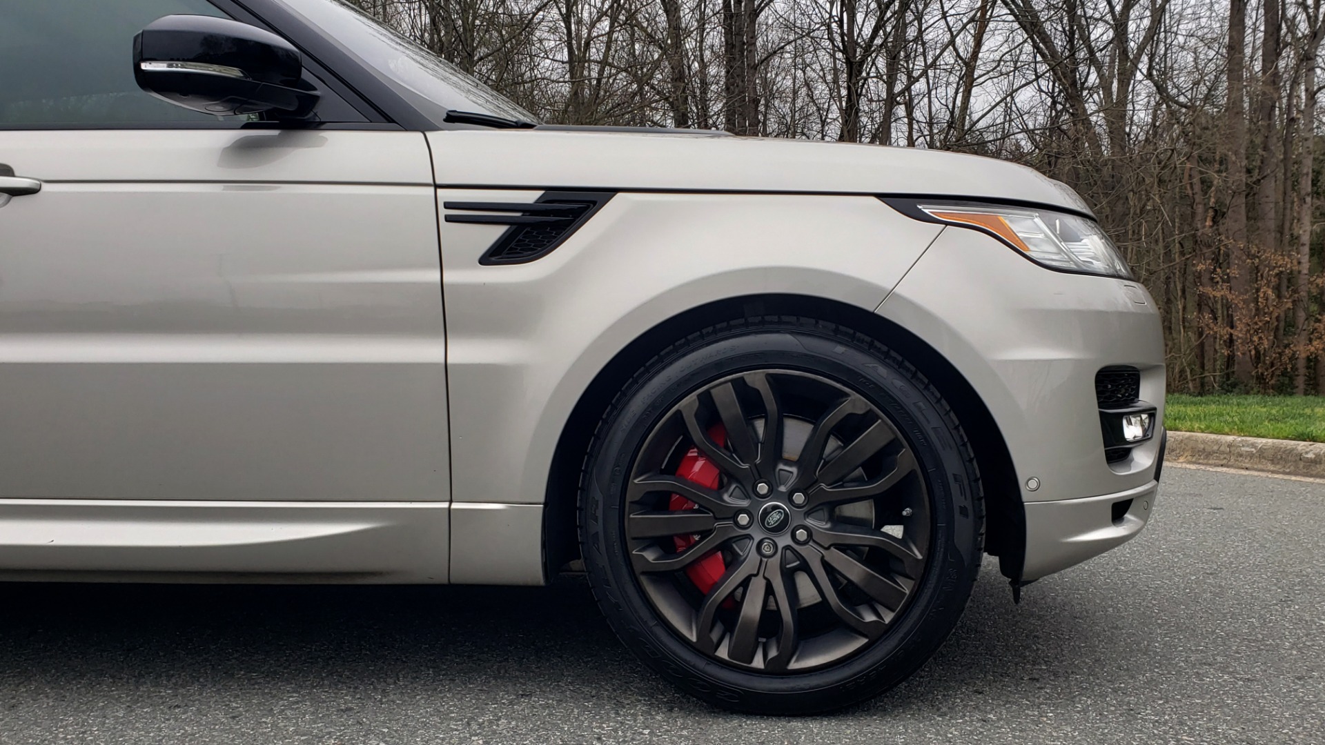 Used 2017 Land Rover RANGE ROVER SPORT HSE DYNAMIC / SC V6 / NAV / PANO-ROOF / REARVIEW for sale Sold at Formula Imports in Charlotte NC 28227 89