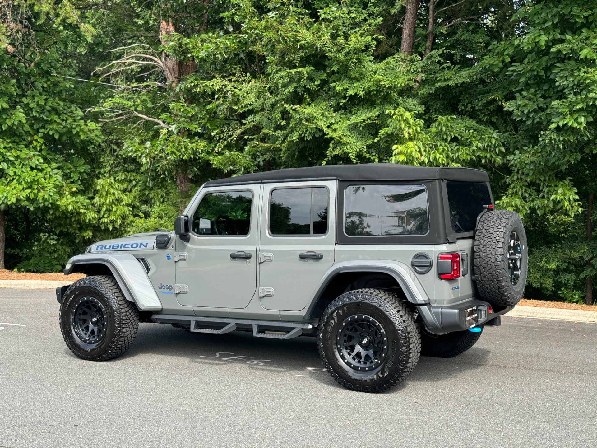 Used 2022 Jeep Wrangler 4xe Unlimited Rubicon TOW PKG / FOX SHOCKS / WARN WINCH / WHEELS & TIRES for sale Sold at Formula Imports in Charlotte NC 28227 7
