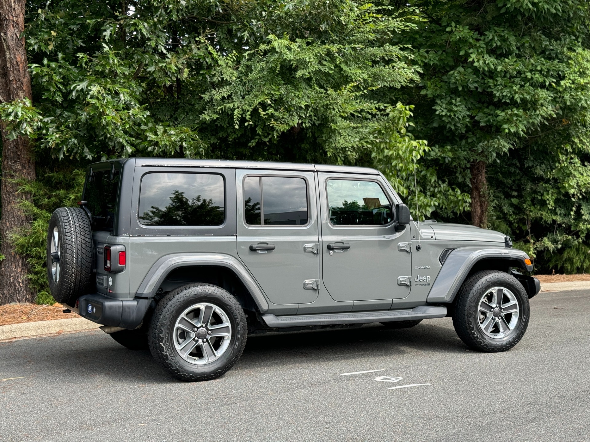 Used 2019 Jeep Wrangler Unlimited Sahara ALL TERRAIN TIRES / HARD TOP / REMOTE START for sale Sold at Formula Imports in Charlotte NC 28227 13