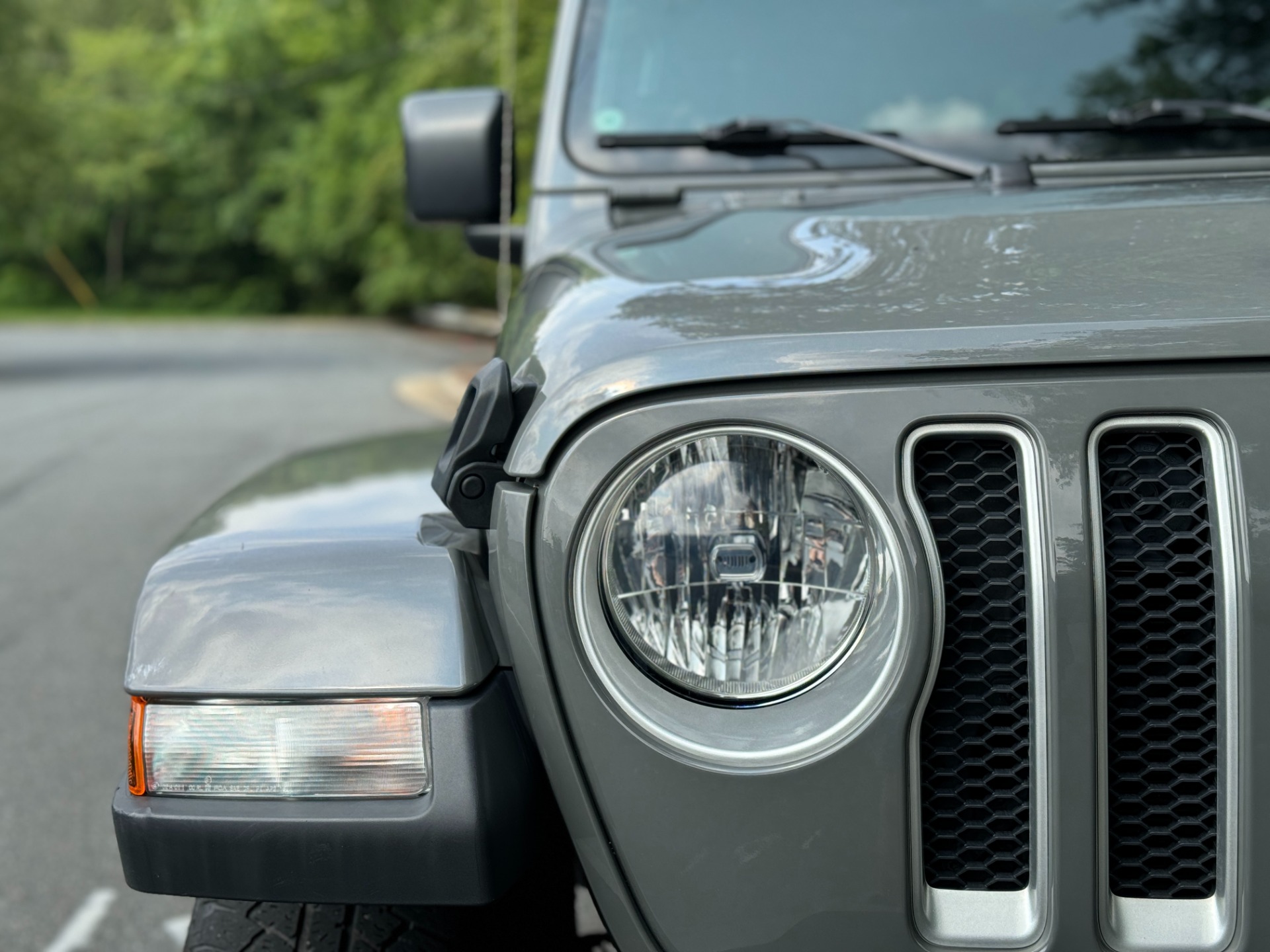 Used 2019 Jeep Wrangler Unlimited Sahara ALL TERRAIN TIRES / HARD TOP / REMOTE START for sale Sold at Formula Imports in Charlotte NC 28227 17