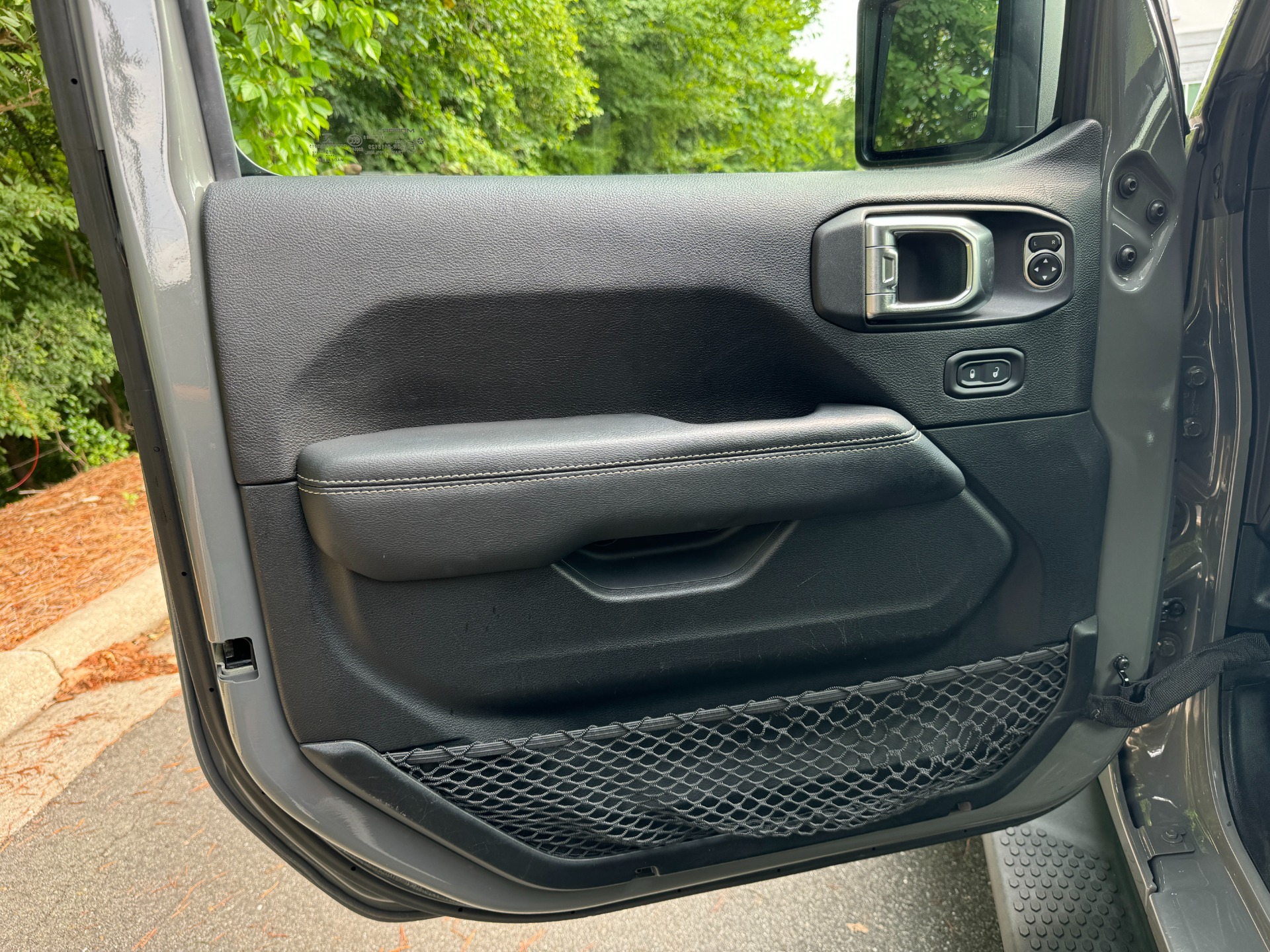 Used 2019 Jeep Wrangler Unlimited Sahara ALL TERRAIN TIRES / HARD TOP / REMOTE START for sale Sold at Formula Imports in Charlotte NC 28227 19