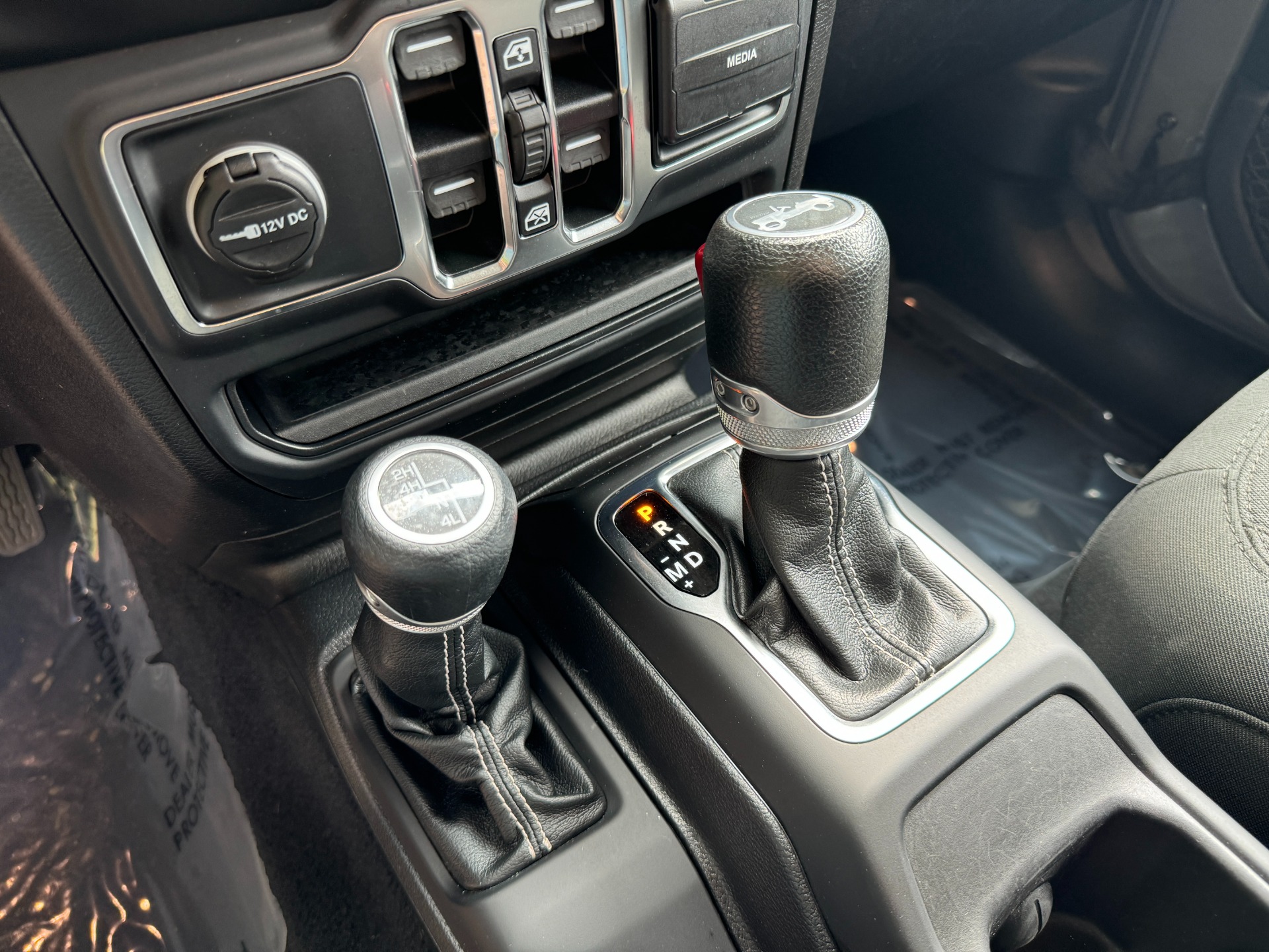 Used 2019 Jeep Wrangler Unlimited Sahara ALL TERRAIN TIRES / HARD TOP / REMOTE START for sale Sold at Formula Imports in Charlotte NC 28227 31