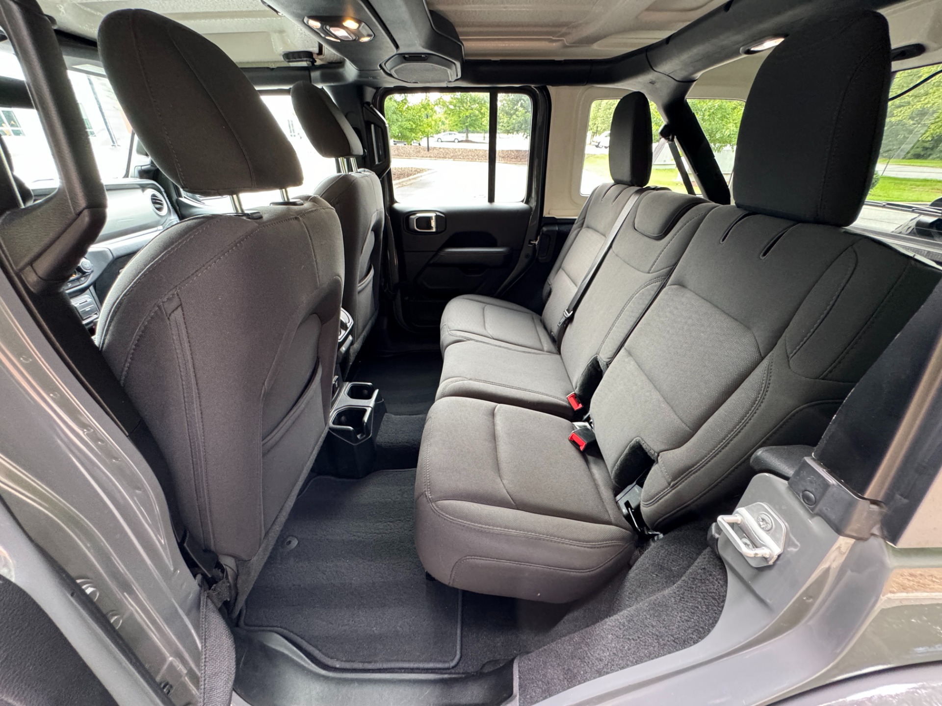 Used 2019 Jeep Wrangler Unlimited Sahara ALL TERRAIN TIRES / HARD TOP / REMOTE START for sale Sold at Formula Imports in Charlotte NC 28227 36