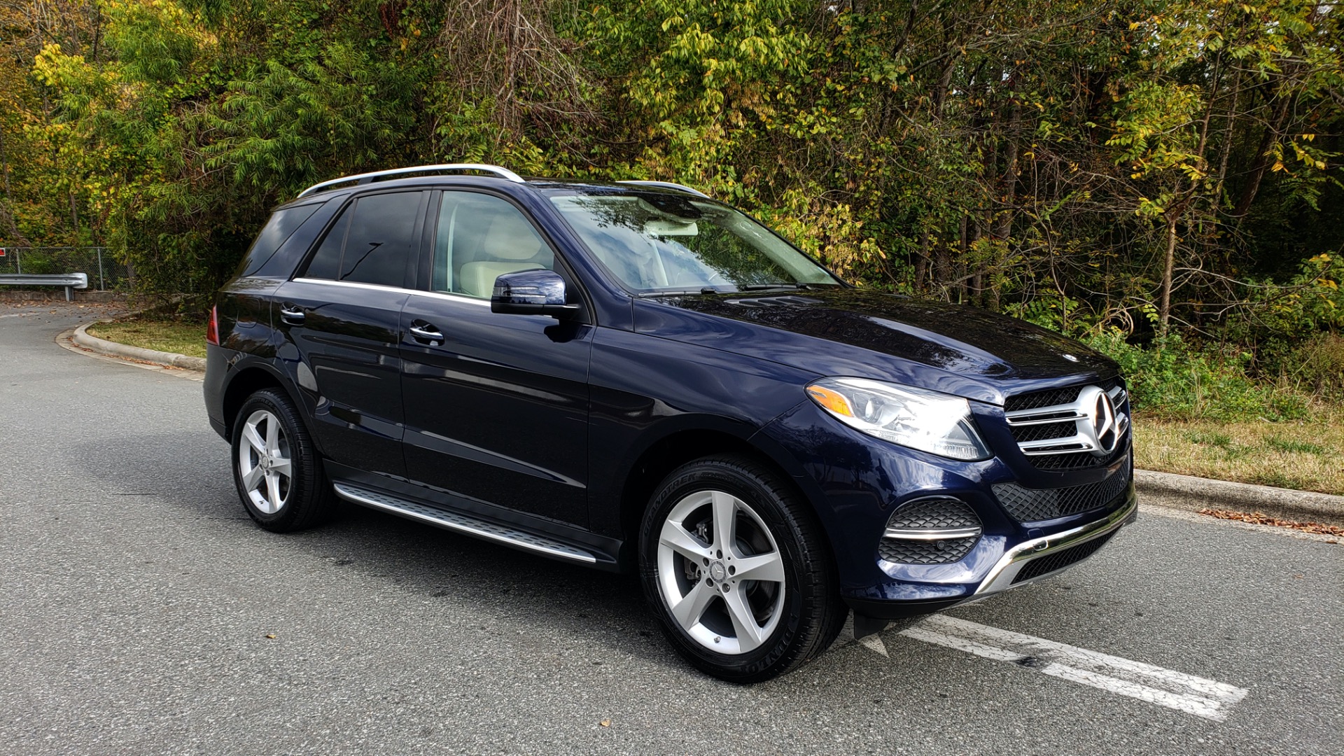 Used 2016 Mercedes-Benz GLE 350 PREMIUM / NAV / SUNROOF / BACK-UP CAMERA / LANE TRACKING for sale Sold at Formula Imports in Charlotte NC 28227 10