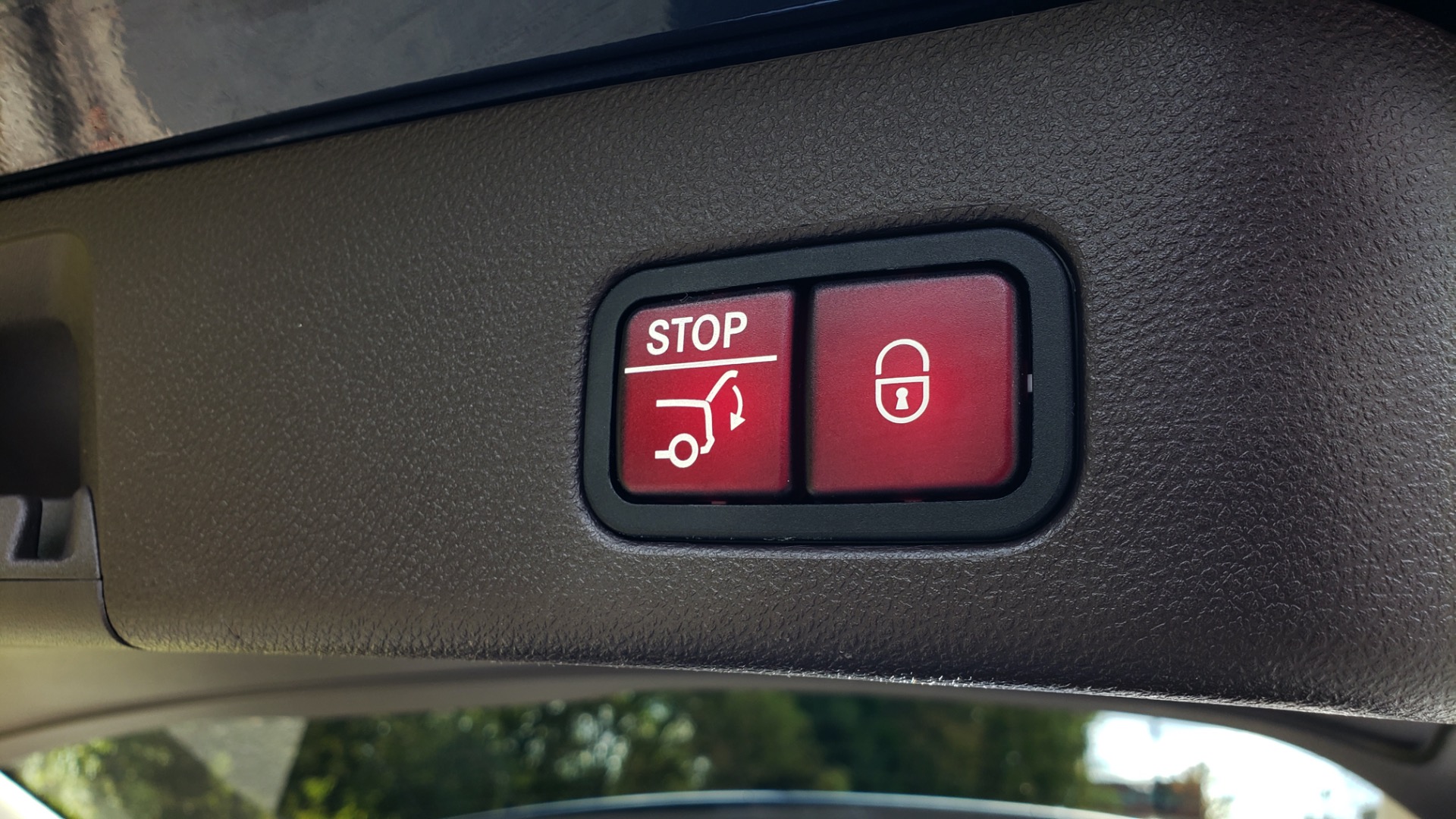Used 2016 Mercedes-Benz GLE 350 PREMIUM / NAV / SUNROOF / BACK-UP CAMERA / LANE TRACKING for sale Sold at Formula Imports in Charlotte NC 28227 25