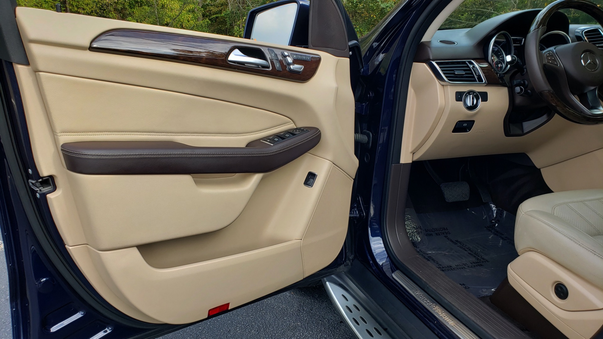 Used 2016 Mercedes-Benz GLE 350 PREMIUM / NAV / SUNROOF / BACK-UP CAMERA / LANE TRACKING for sale Sold at Formula Imports in Charlotte NC 28227 39