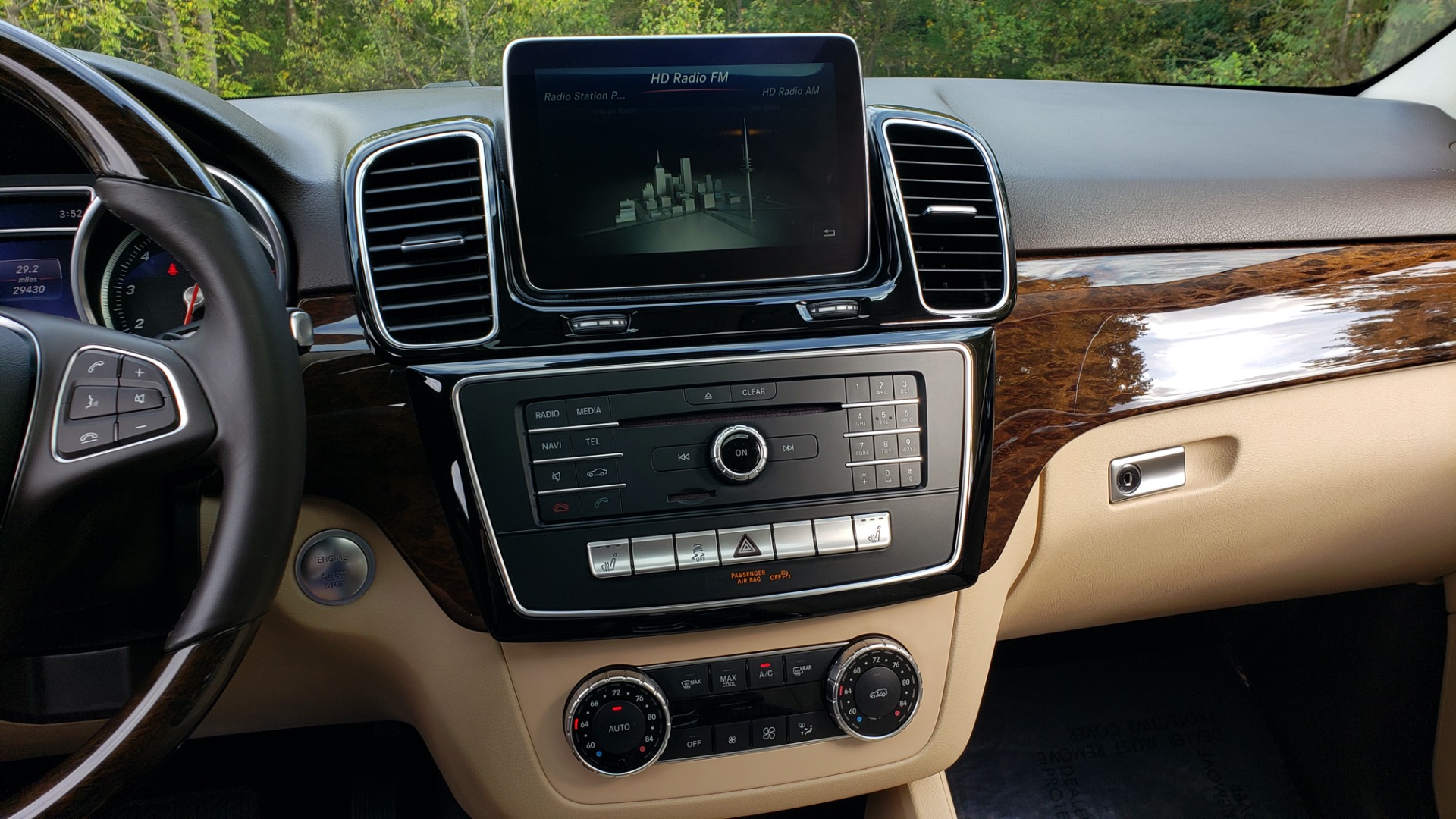 Used 2016 Mercedes-Benz GLE 350 PREMIUM / NAV / SUNROOF / BACK-UP CAMERA / LANE TRACKING for sale Sold at Formula Imports in Charlotte NC 28227 52
