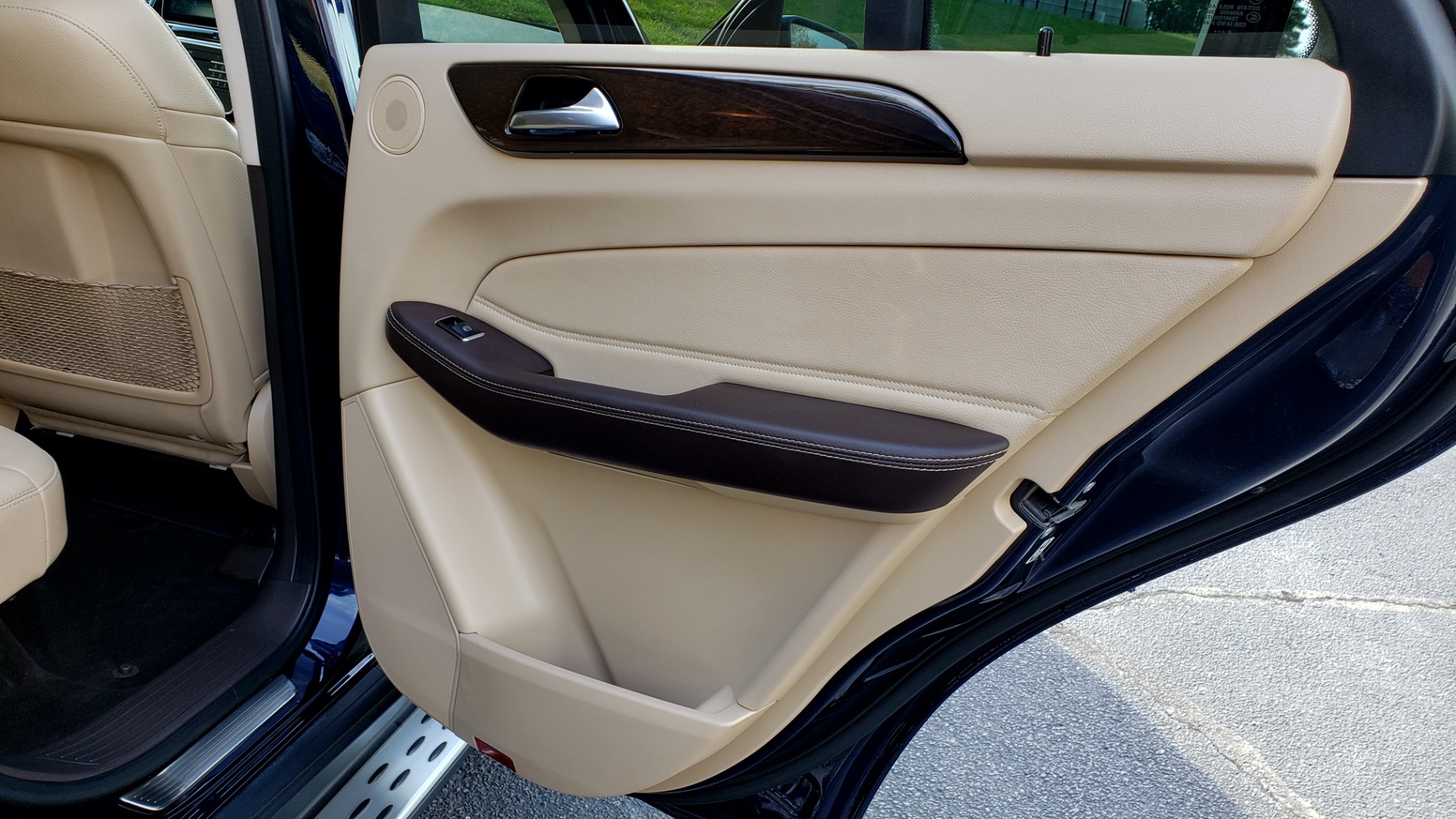 Used 2016 Mercedes-Benz GLE 350 PREMIUM / NAV / SUNROOF / BACK-UP CAMERA / LANE TRACKING for sale Sold at Formula Imports in Charlotte NC 28227 82