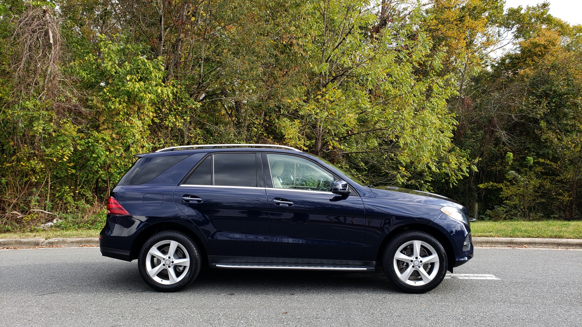 Used 2016 Mercedes-Benz GLE 350 PREMIUM / NAV / SUNROOF / BACK-UP CAMERA / LANE TRACKING for sale Sold at Formula Imports in Charlotte NC 28227 9