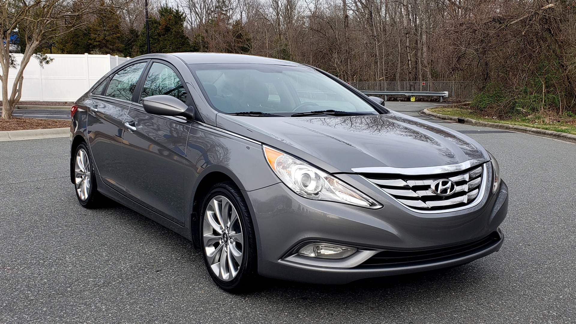 Used 2013 Hyundai SONATA SE AUTO / 2.4L 4-CYL / 6-SPD AUTO / VERY CLEAN for sale Sold at Formula Imports in Charlotte NC 28227 10