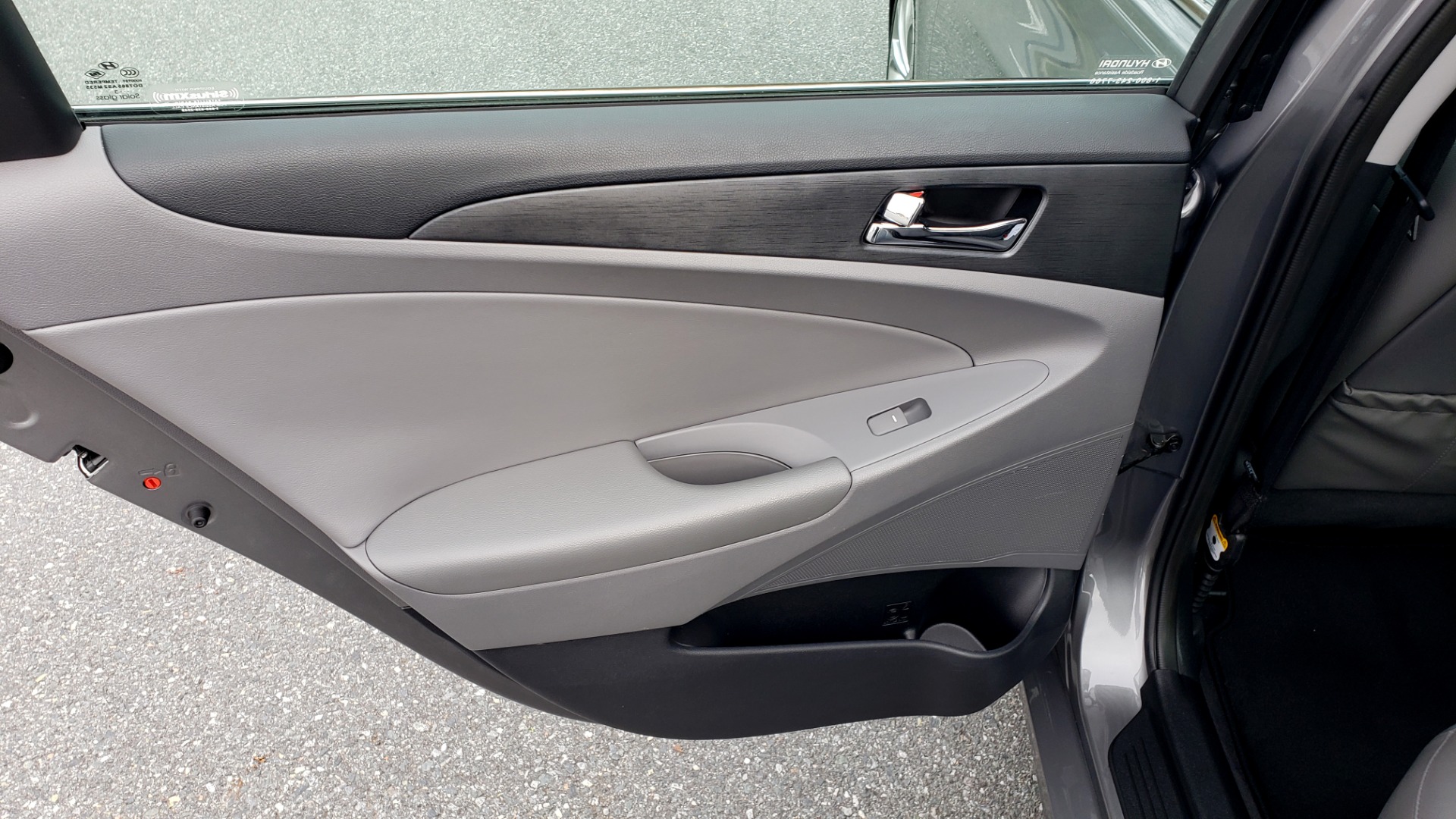 Used 2013 Hyundai SONATA SE AUTO / 2.4L 4-CYL / 6-SPD AUTO / VERY CLEAN for sale Sold at Formula Imports in Charlotte NC 28227 53