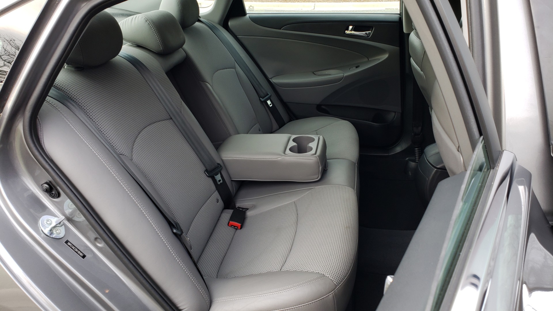 Used 2013 Hyundai SONATA SE AUTO / 2.4L 4-CYL / 6-SPD AUTO / VERY CLEAN for sale Sold at Formula Imports in Charlotte NC 28227 70