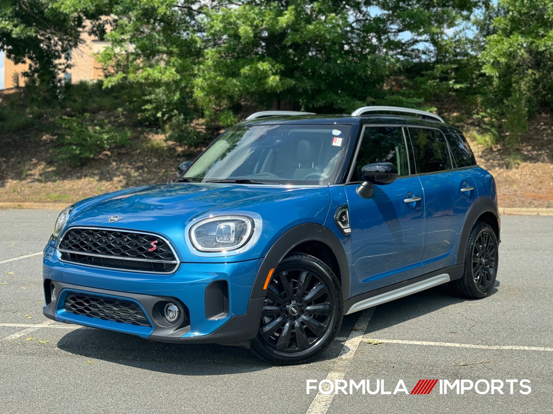 Used 2024 MINI Countryman Cooper S SIGNATURE TRIM / 18IN WHEELS / MOONROOF for sale Sold at Formula Imports in Charlotte NC 28227 1