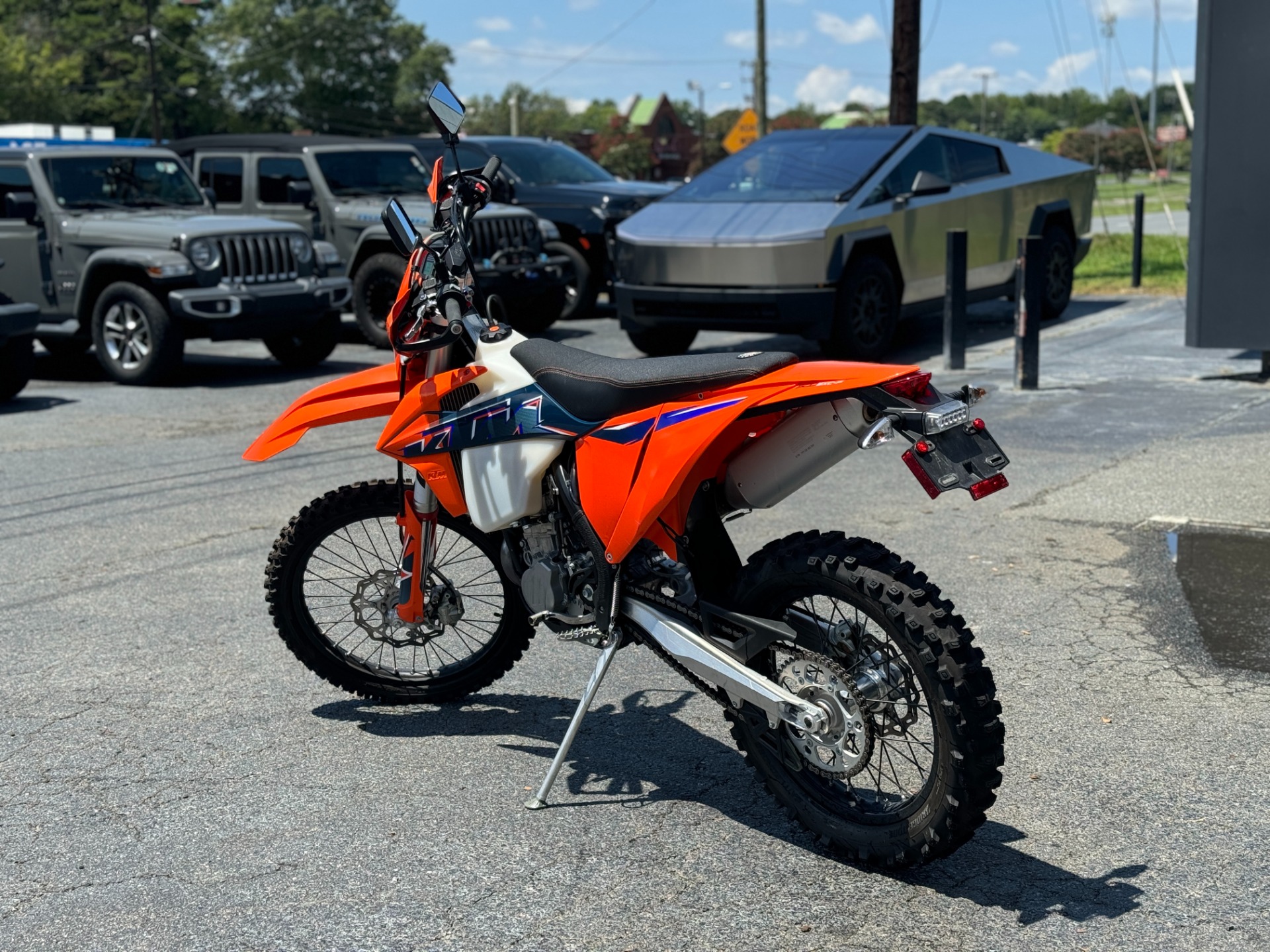 Used 2022 KTM 500 EXC-F HAND GUARDS // 1 OWNER ADULT OWNED for sale Sold at Formula Imports in Charlotte NC 28227 2