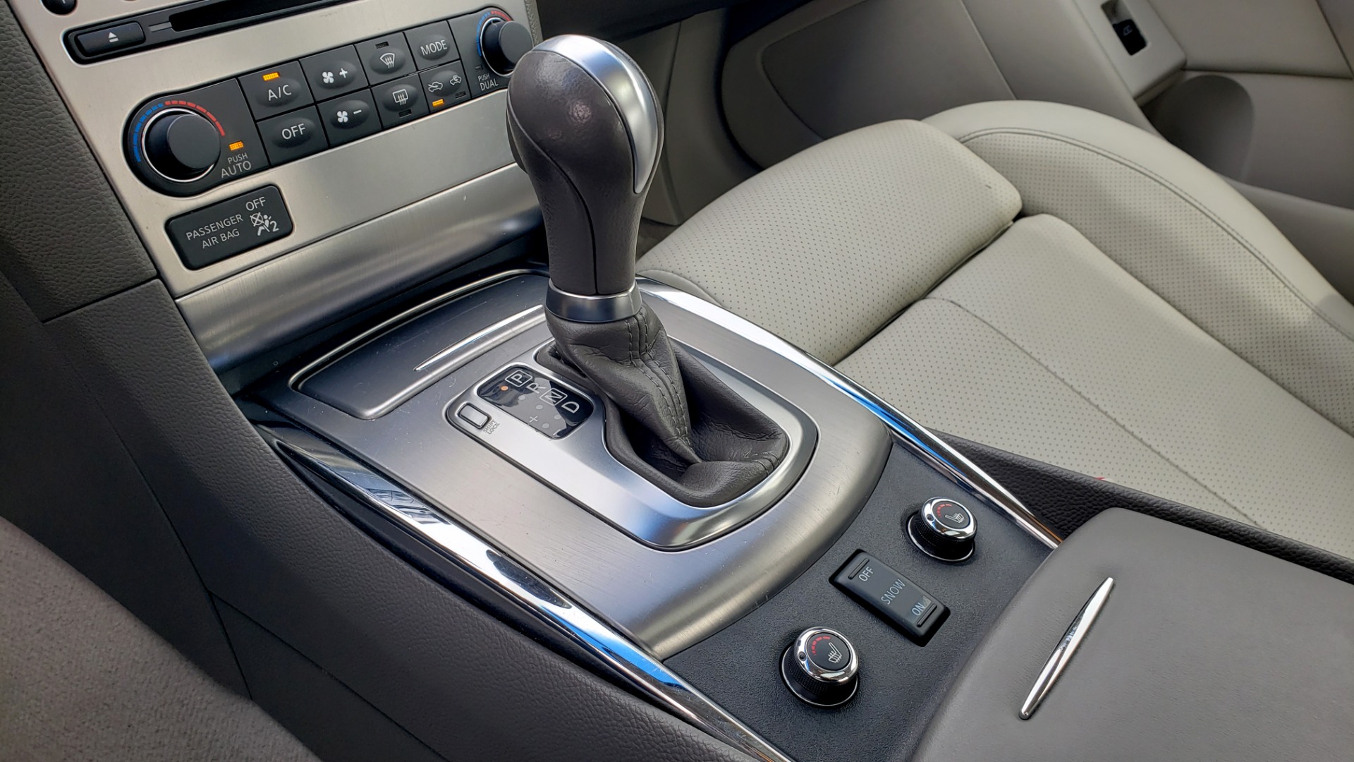 Used 2012 Infiniti G37 Coupe X AWD PREMIUM SPORT PKG / NAV / SUNROOF / REARVIEW for sale Sold at Formula Imports in Charlotte NC 28227 53