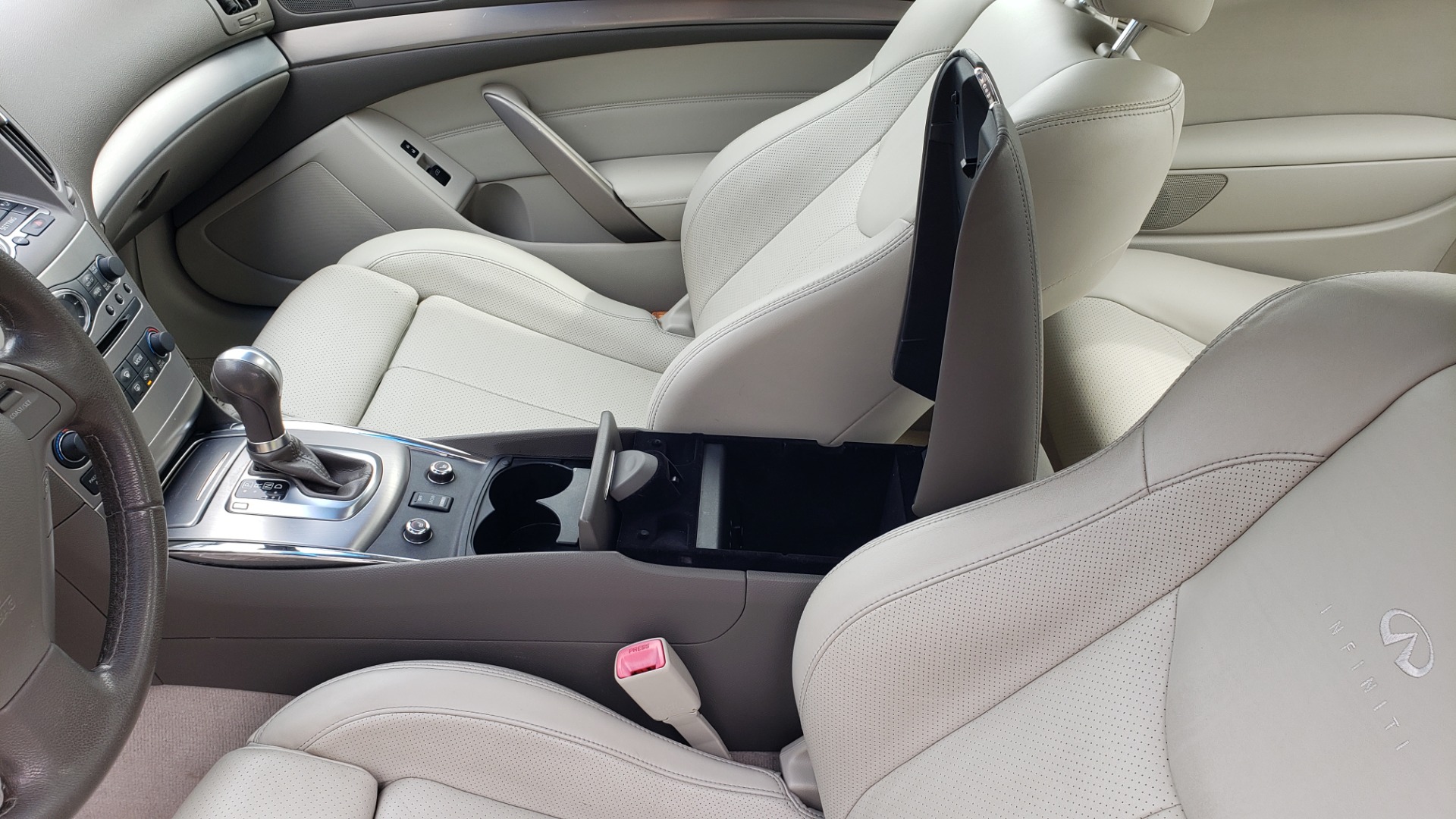 Used 2012 Infiniti G37 Coupe X AWD PREMIUM SPORT PKG / NAV / SUNROOF / REARVIEW for sale Sold at Formula Imports in Charlotte NC 28227 60