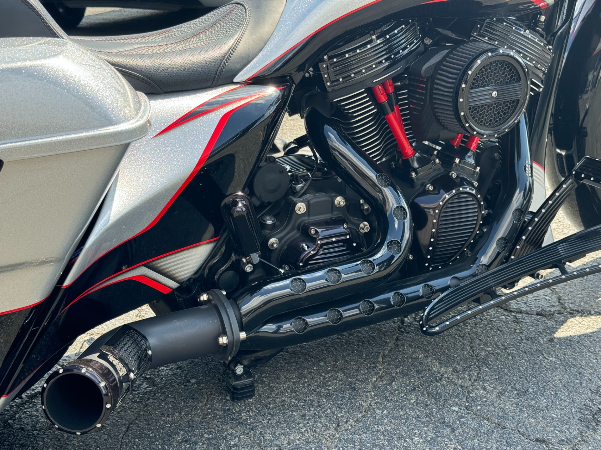 Used 2019 Harley Davidson Road Glide COVINGTONS CUSTOMS ONE OFF BUILD for sale Sold at Formula Imports in Charlotte NC 28227 16