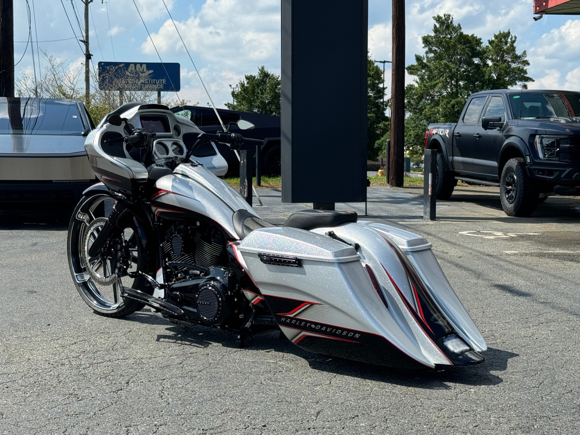 Used 2019 Harley Davidson Road Glide COVINGTONS CUSTOMS ONE OFF BUILD for sale Sold at Formula Imports in Charlotte NC 28227 3