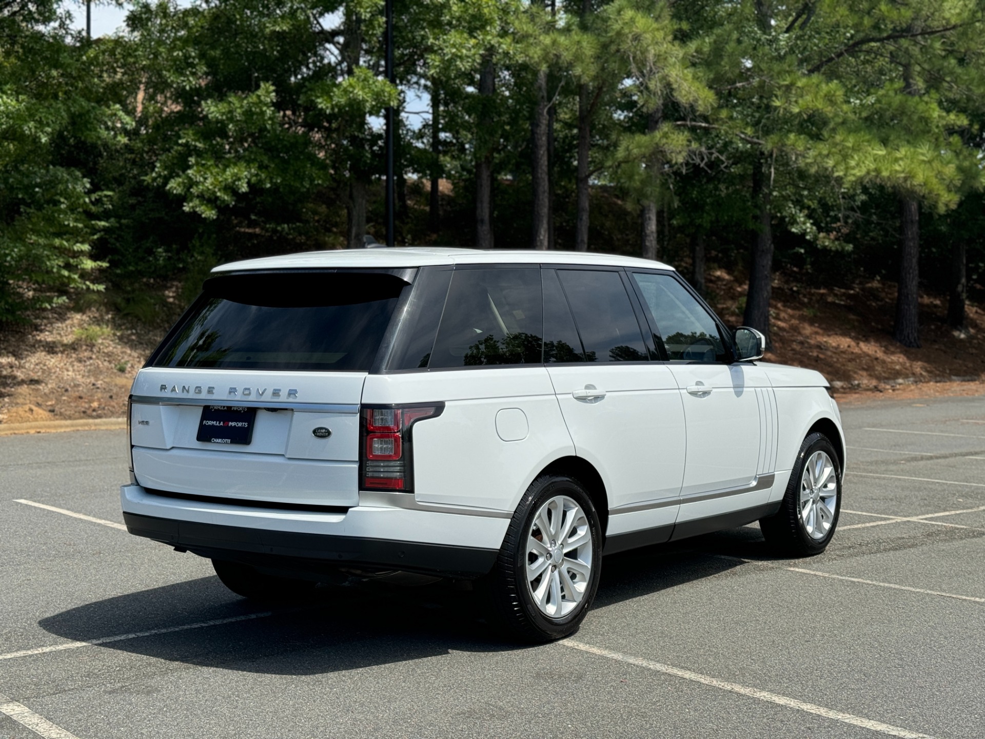 Used 2016 Land Rover Range Rover HSE HSE for sale Sold at Formula Imports in Charlotte NC 28227 12