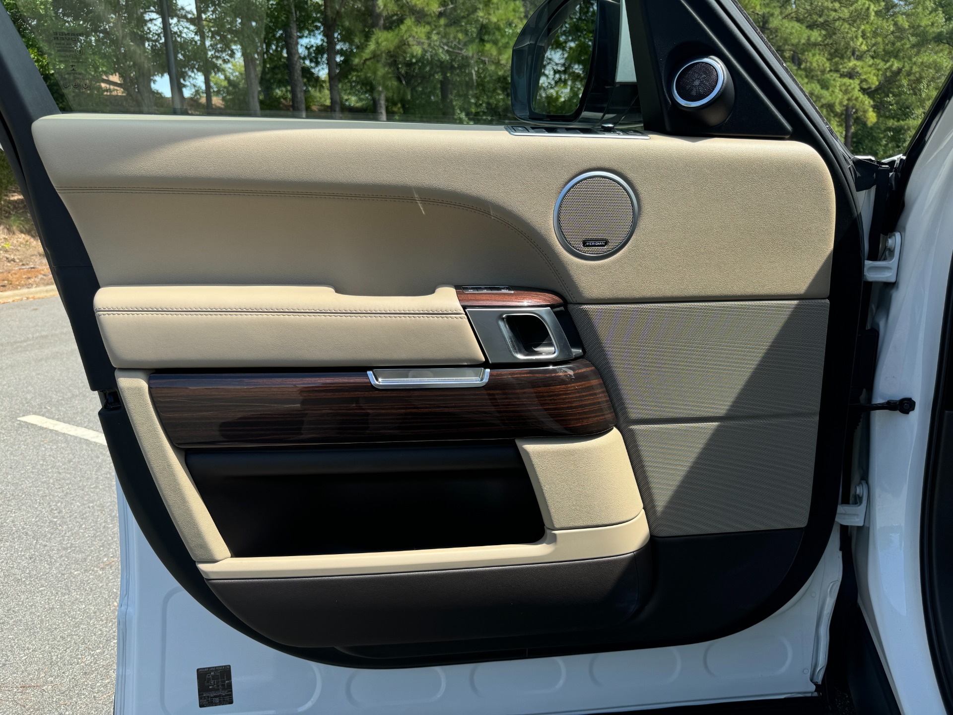 Used 2016 Land Rover Range Rover HSE HSE for sale Sold at Formula Imports in Charlotte NC 28227 17
