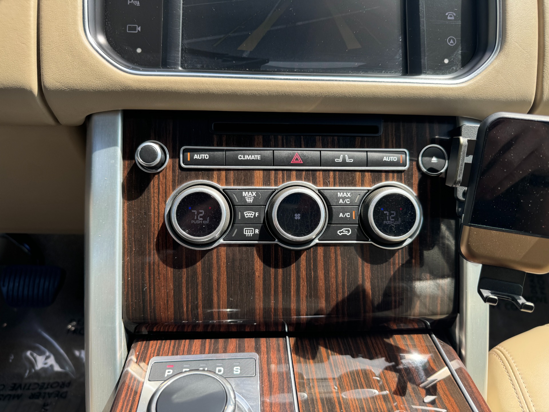 Used 2016 Land Rover Range Rover HSE HSE for sale Sold at Formula Imports in Charlotte NC 28227 30