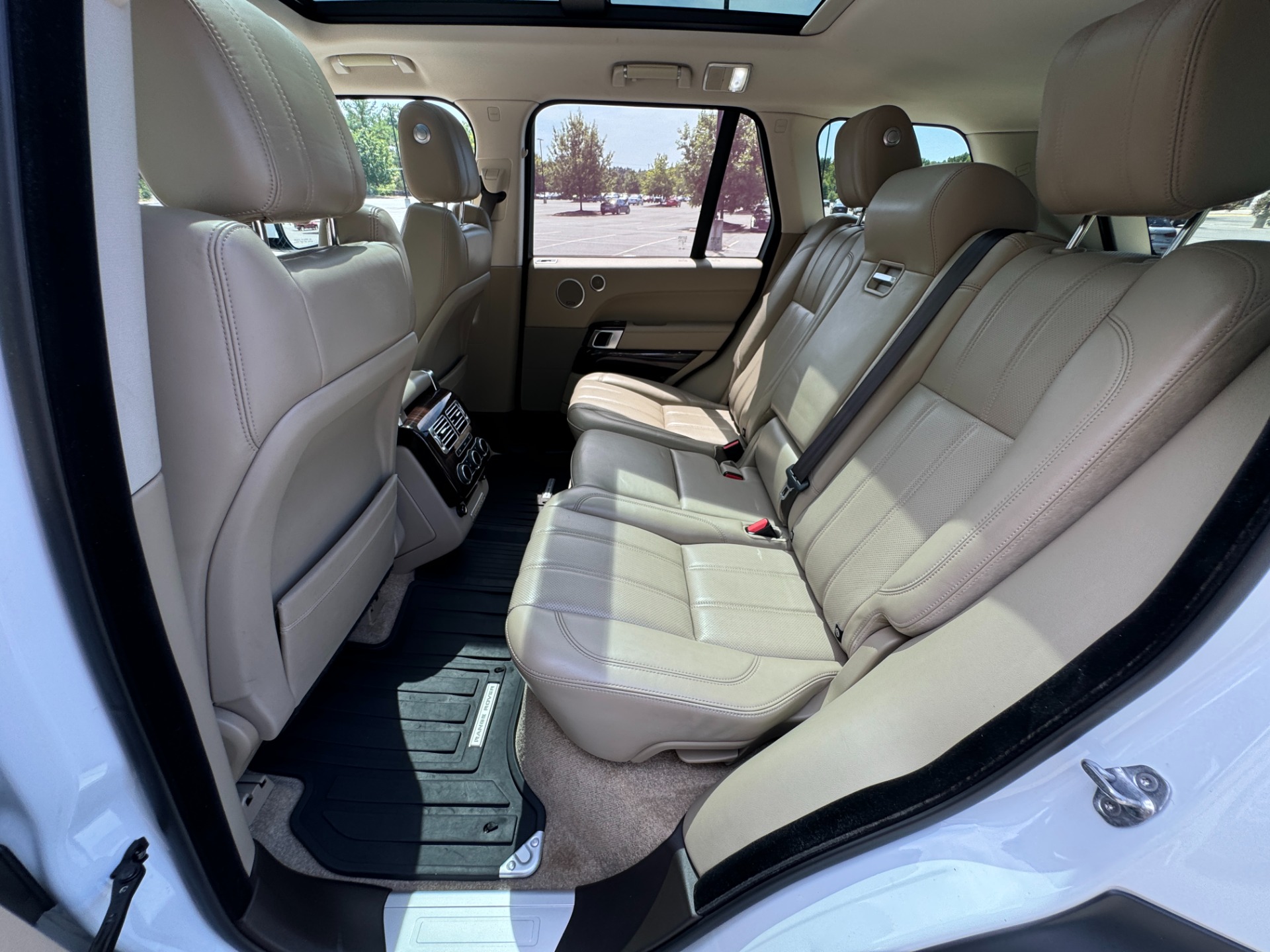 Used 2016 Land Rover Range Rover HSE HSE for sale Sold at Formula Imports in Charlotte NC 28227 37
