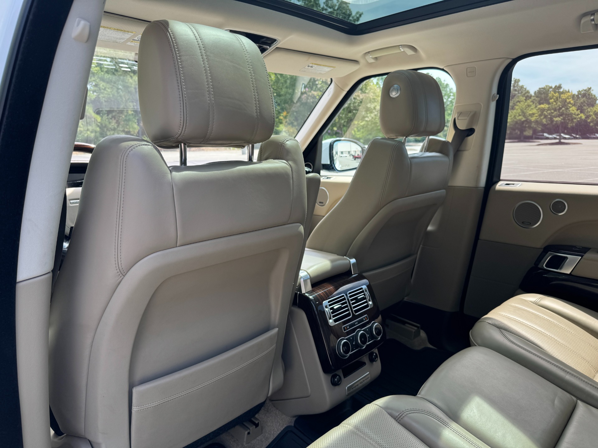 Used 2016 Land Rover Range Rover HSE HSE for sale Sold at Formula Imports in Charlotte NC 28227 41