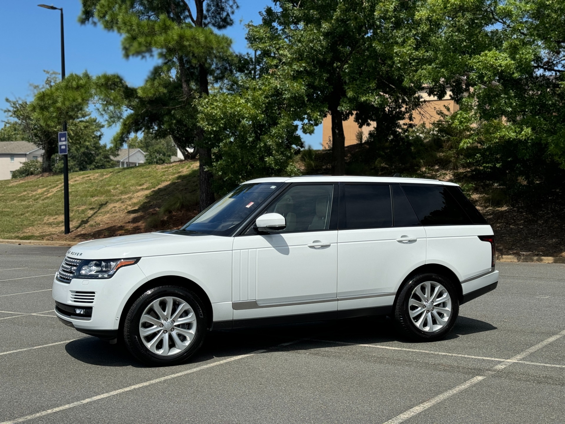 Used 2016 Land Rover Range Rover HSE HSE for sale Sold at Formula Imports in Charlotte NC 28227 5